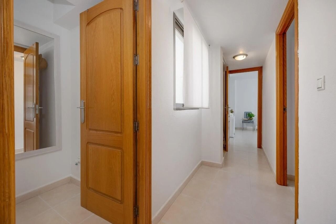 3-Bedroom Penthouse in Habaneras, Torrevieja - Image 14