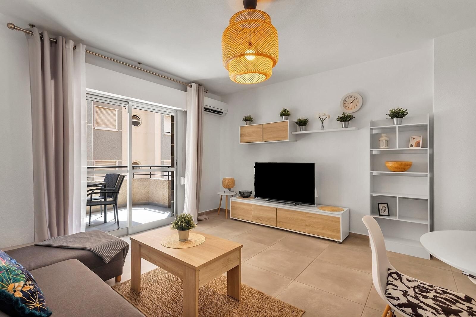 Apartamento de 3 Dormitorios en Habaneras, Torrevieja - Image 2