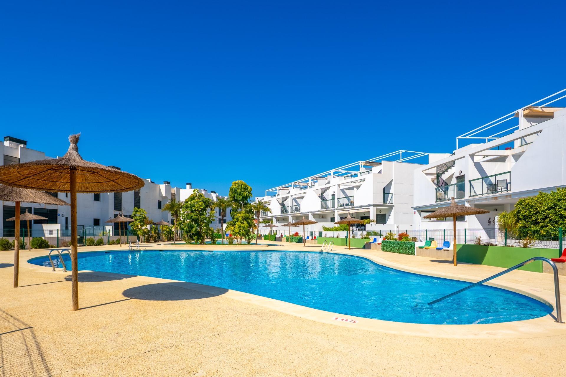 2-Bedroom Apartment in Mil Palmeras, Pilar de la Horadada - Image 18