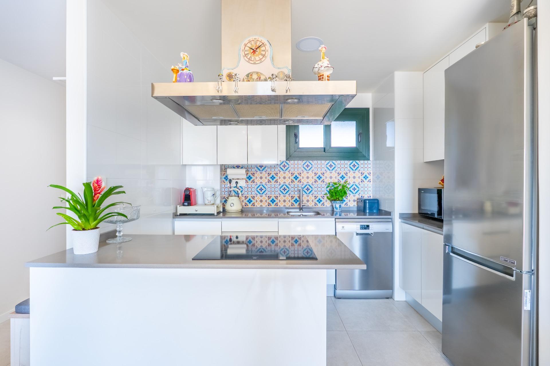 2-Bedroom Apartment in Mil Palmeras, Pilar de la Horadada - Image 9