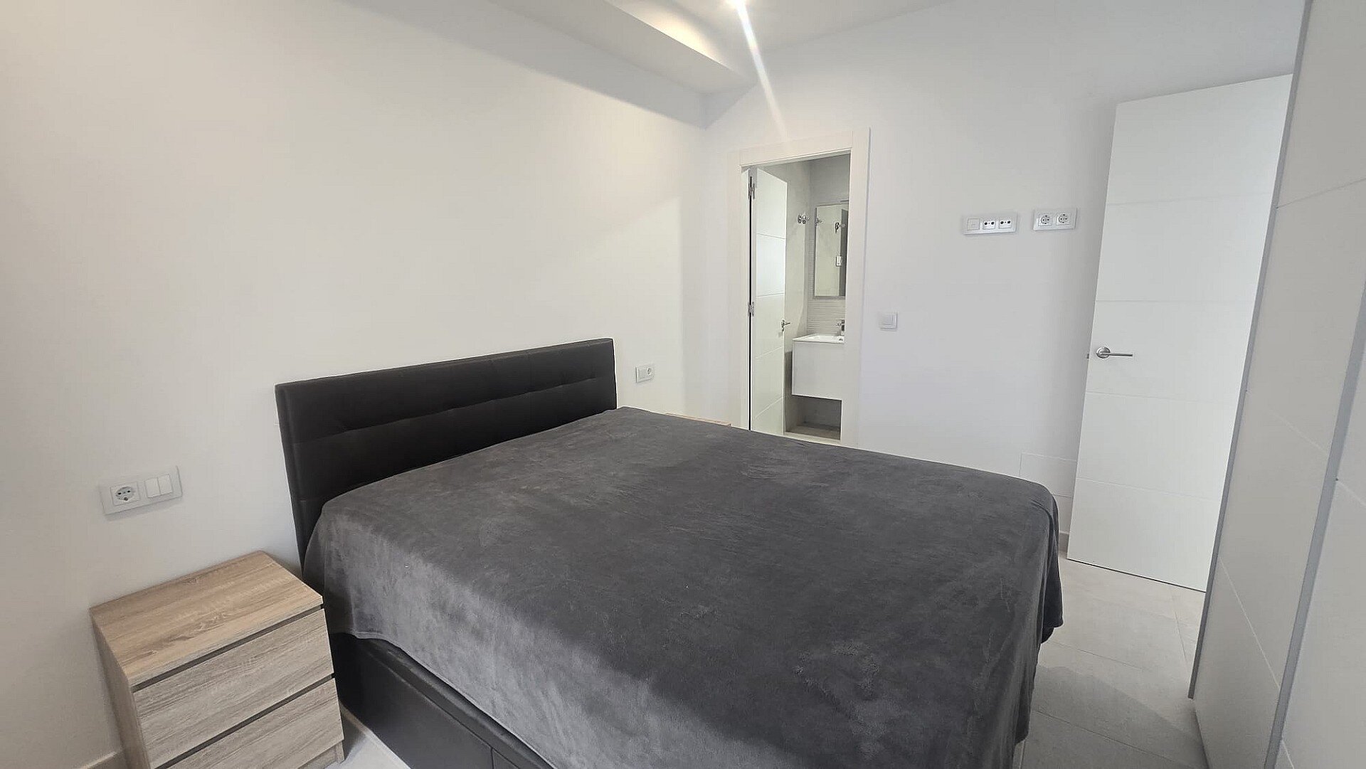 2-Bedroom Penthouse in Pilar de la Horadada - Image 14