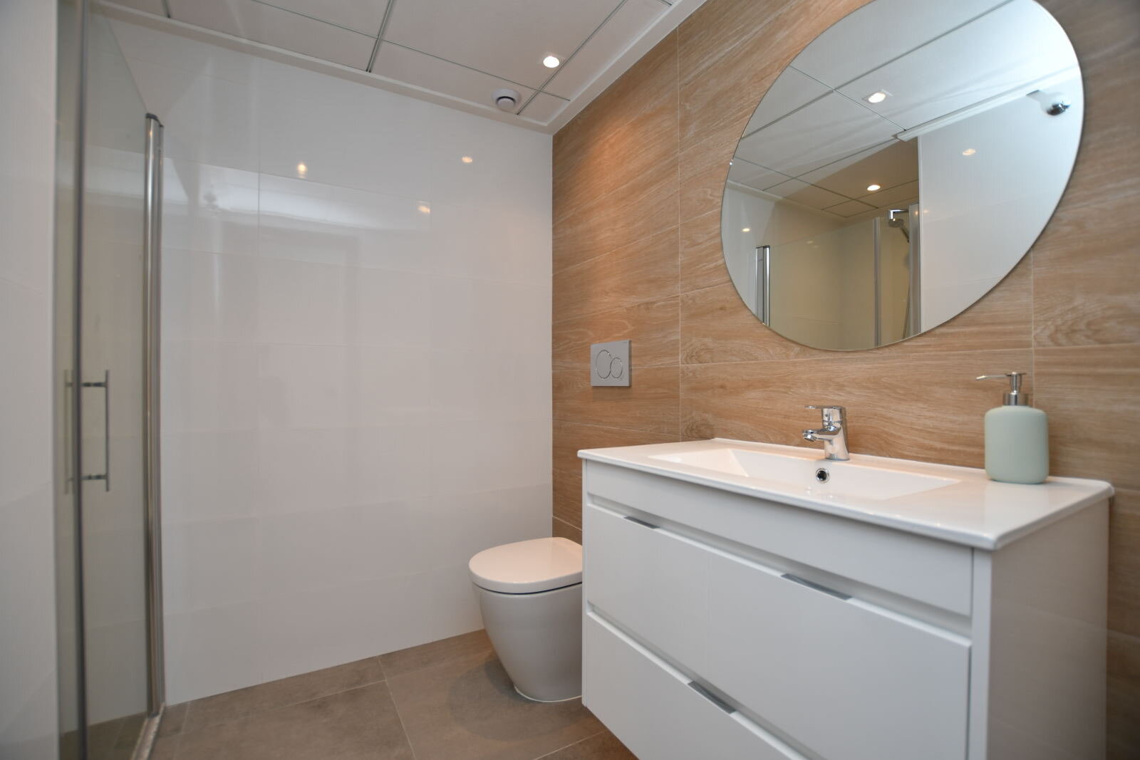 2-Bedroom Bungalow in San Miguel de Salinas - Image 20