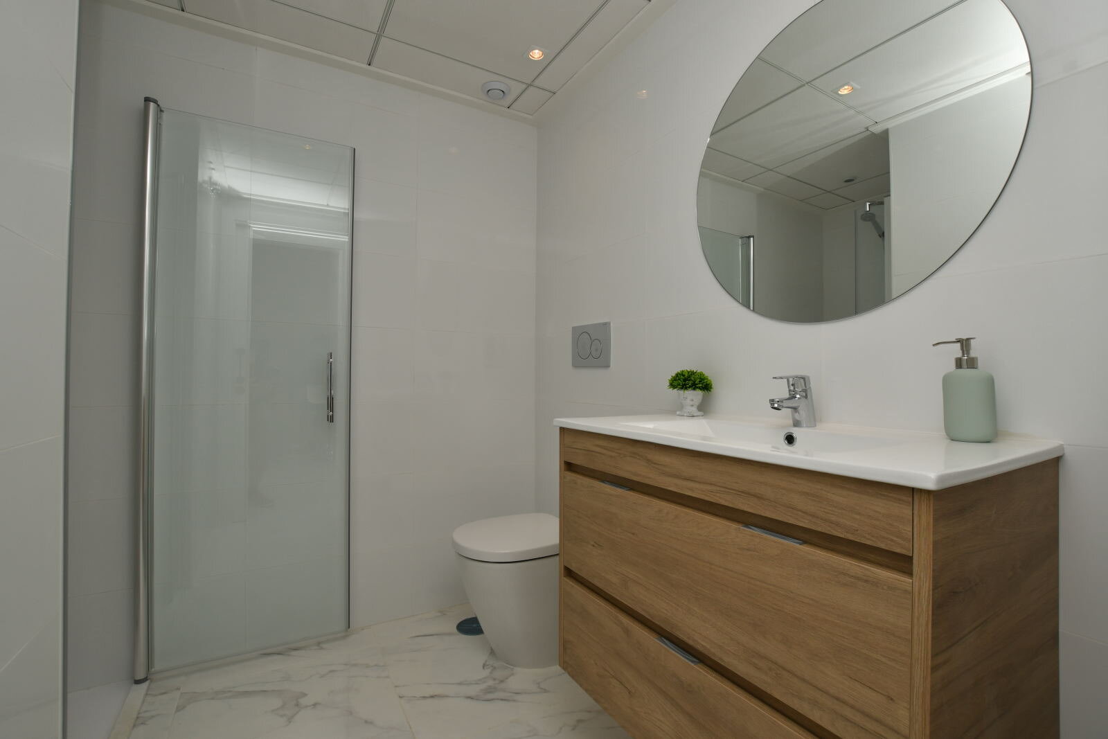 2-Bedroom Bungalow in San Miguel de Salinas - Image 7