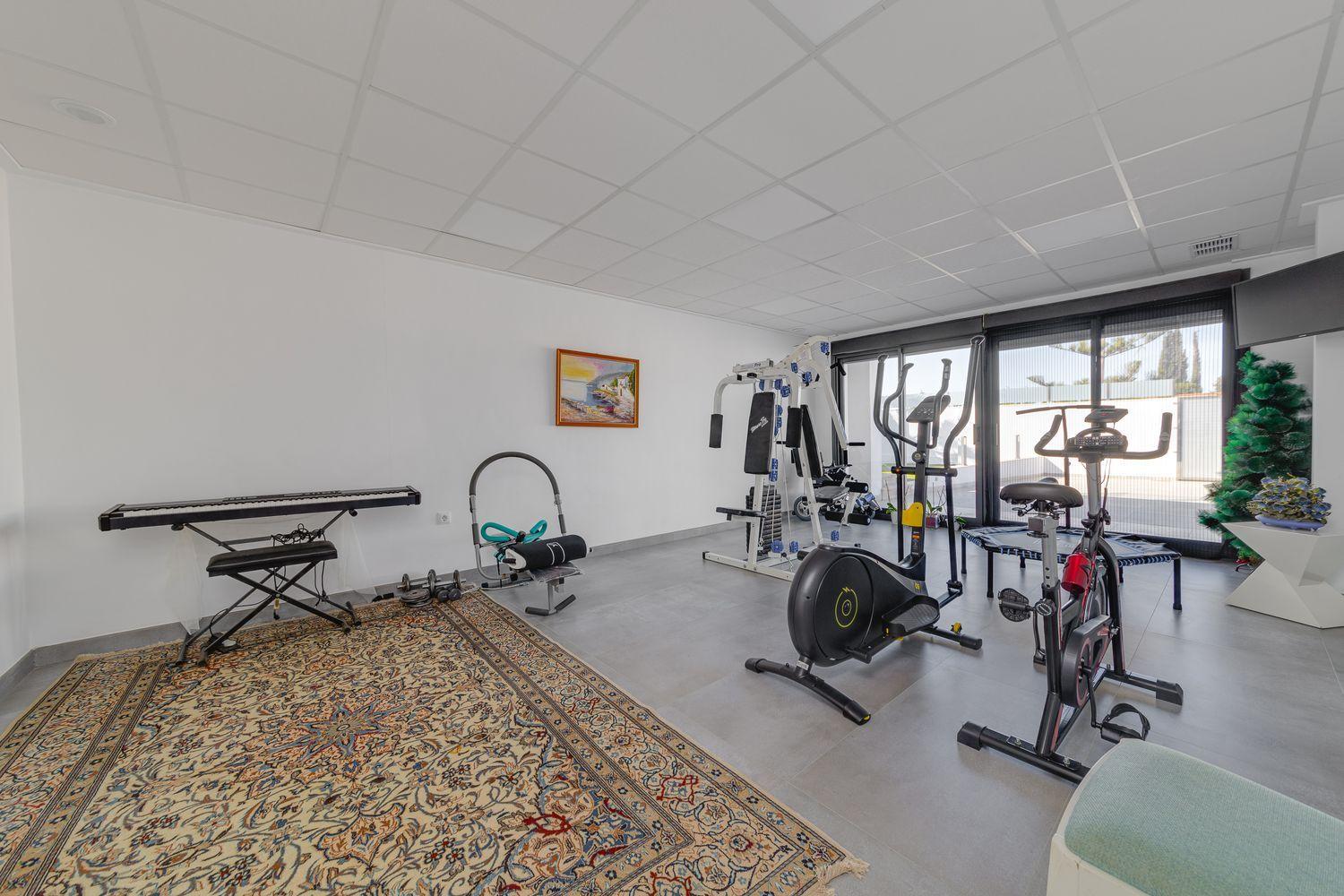 3-Bedroom Villa in Torrevieja - Image 29