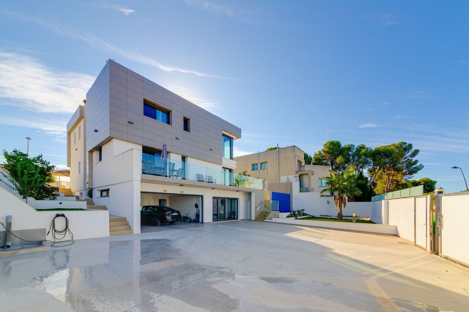 3-Bedroom Villa in Torrevieja - Image 38