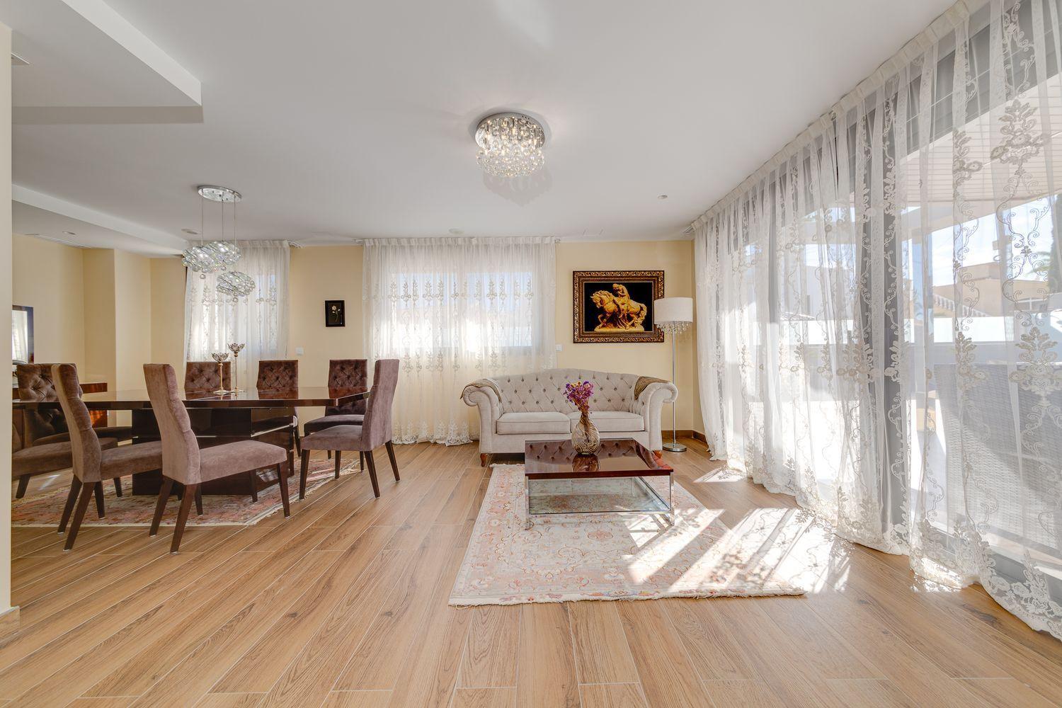 3-Bedroom Villa in Torrevieja - Image 8