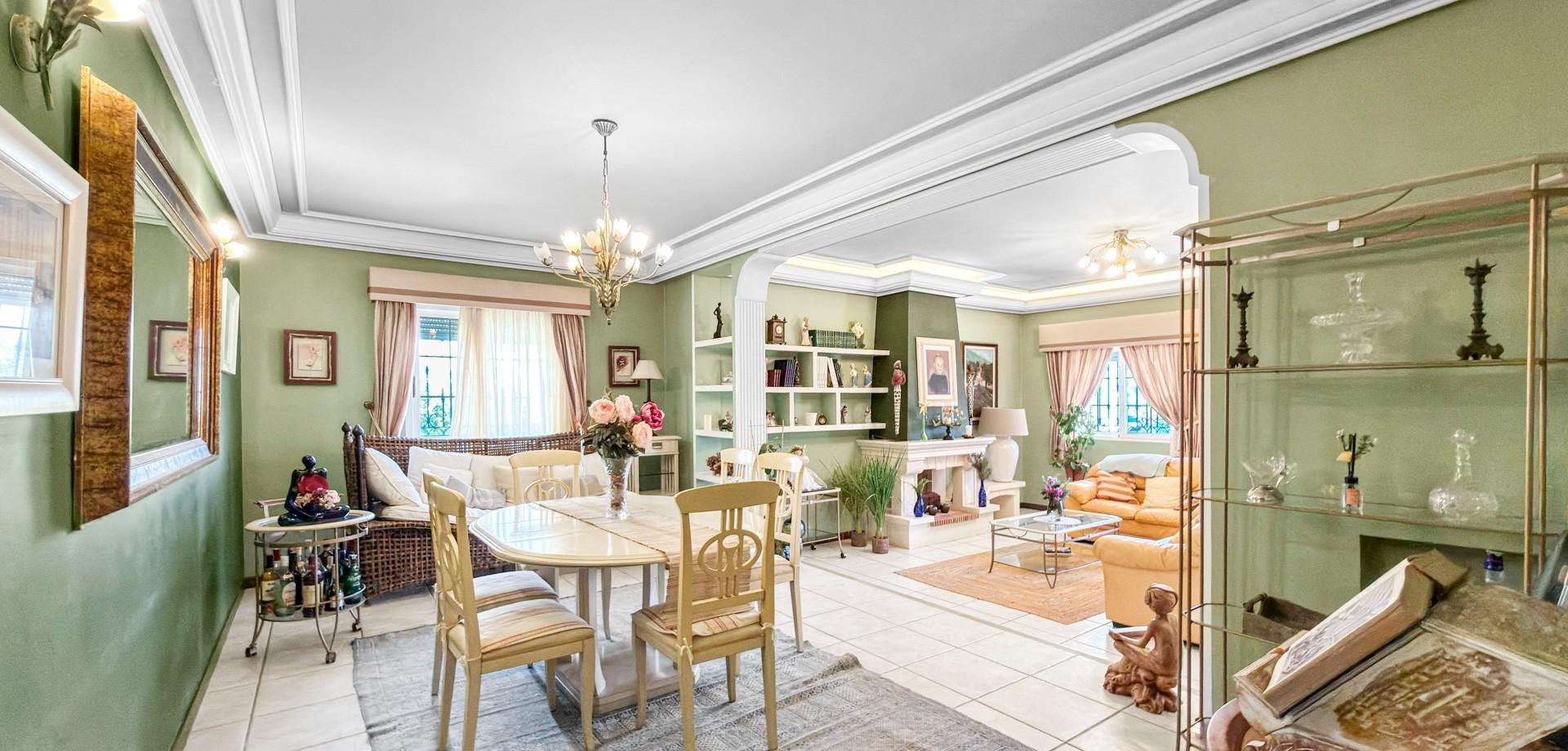 5-Bedroom Villa in Torre la Mata, Torrevieja - Image 14