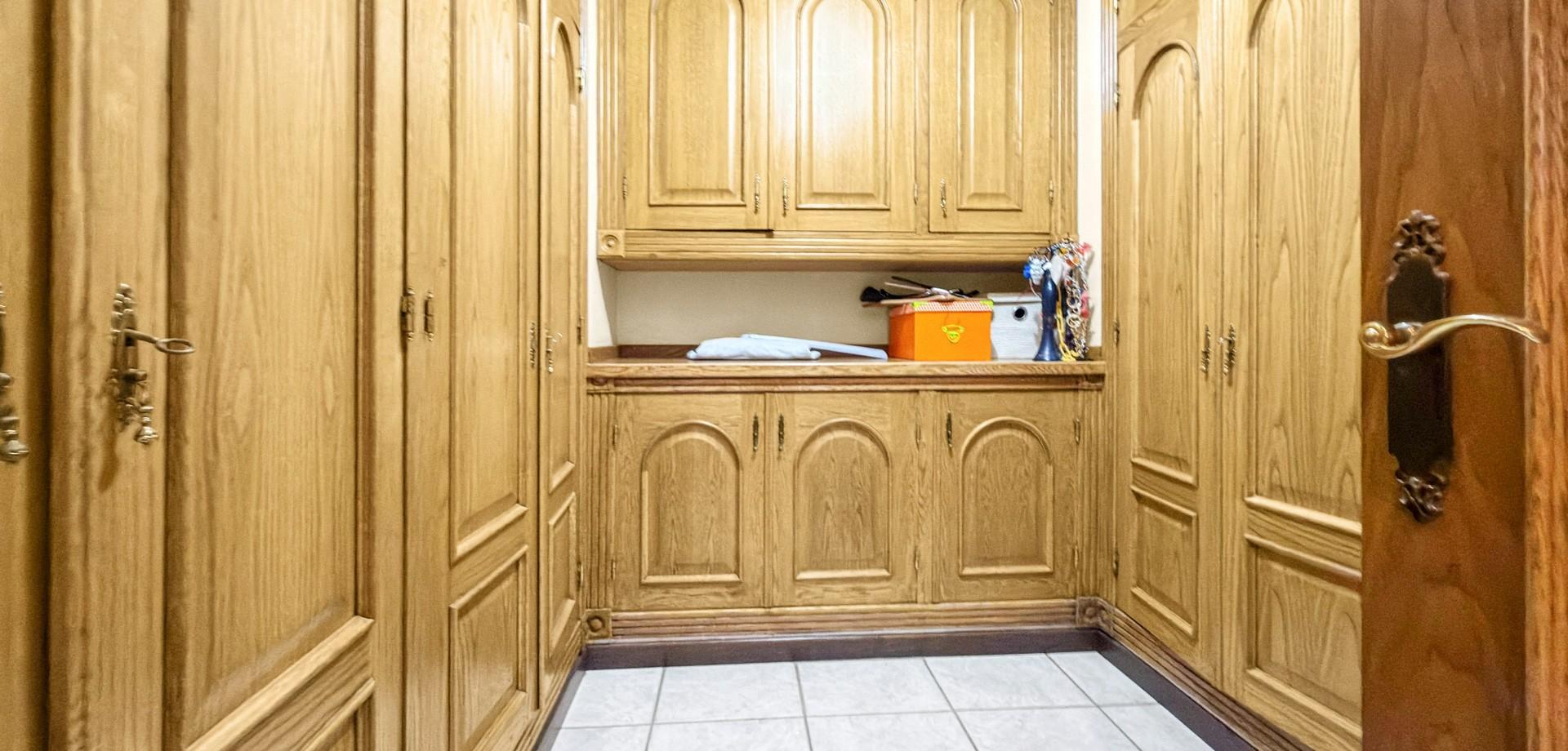 5-Bedroom Villa in Torre la Mata, Torrevieja - Image 18