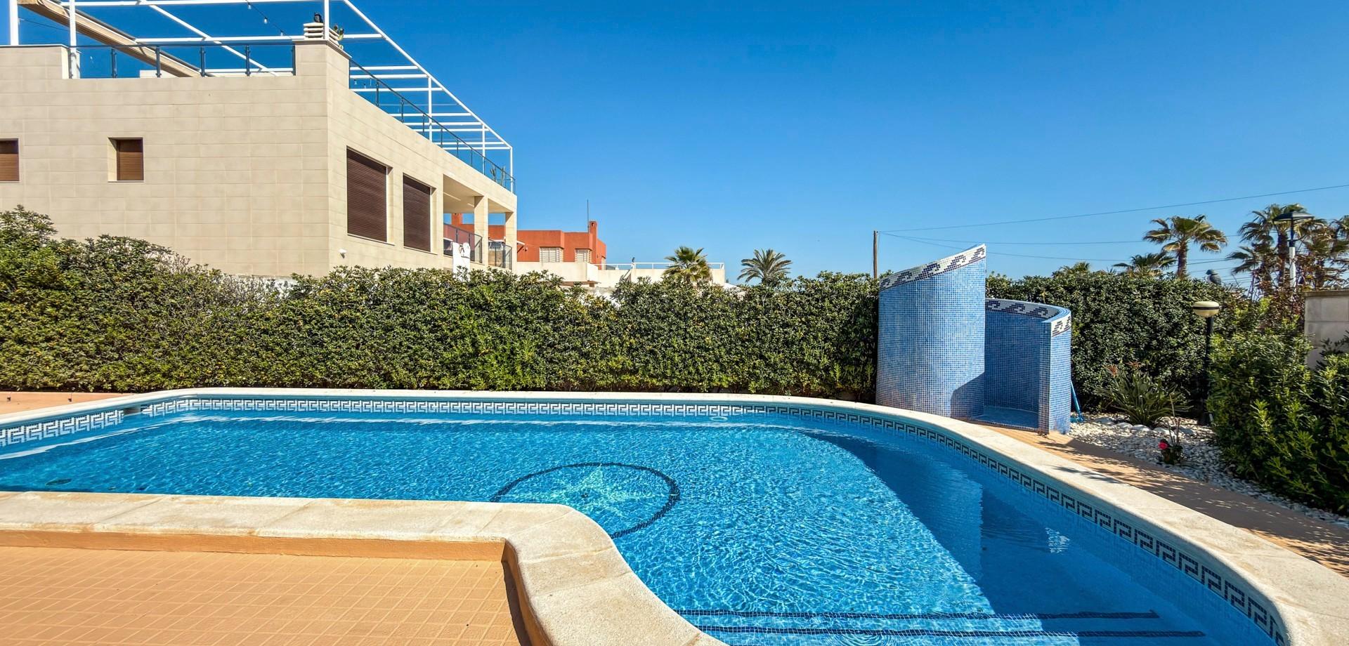 5-Bedroom Villa in Torre la Mata, Torrevieja - Image 28