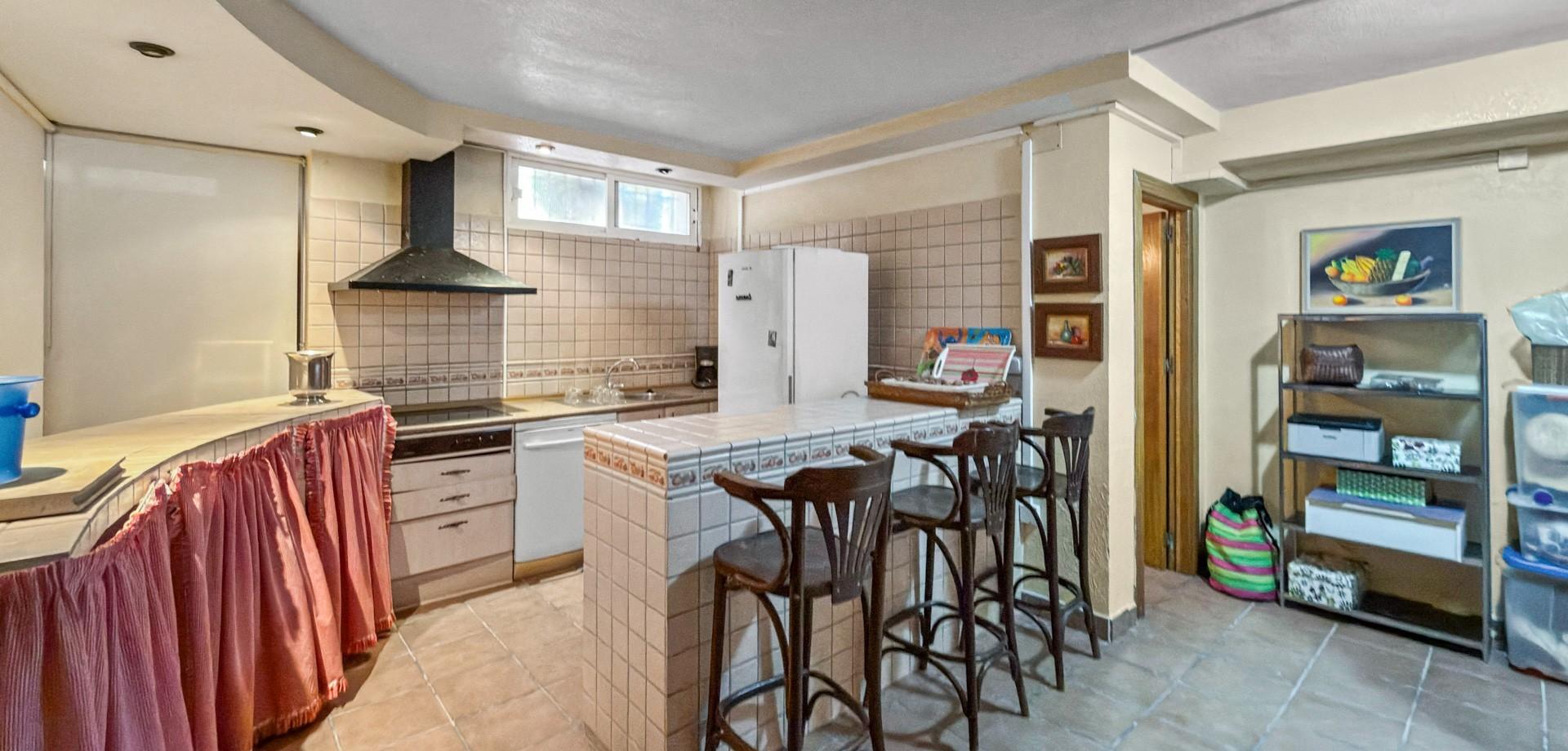 5-Bedroom Villa in Torre la Mata, Torrevieja - Image 45