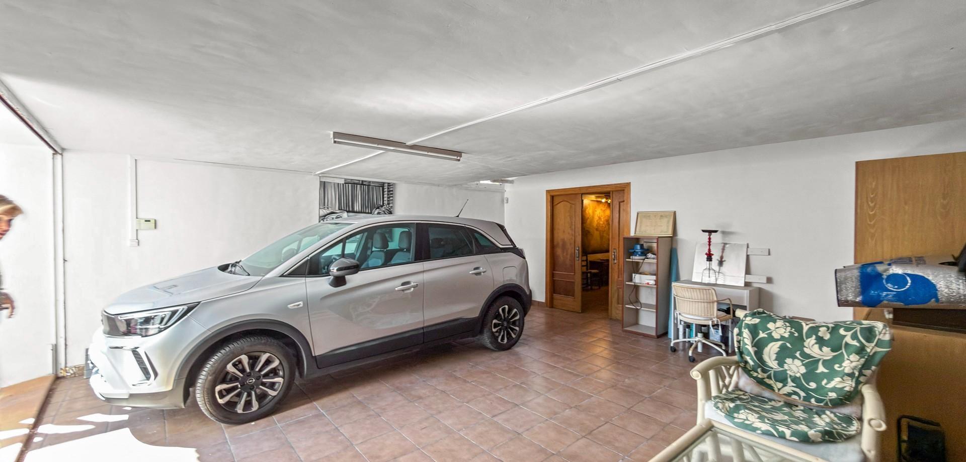 5-Bedroom Villa in Torre la Mata, Torrevieja - Image 49