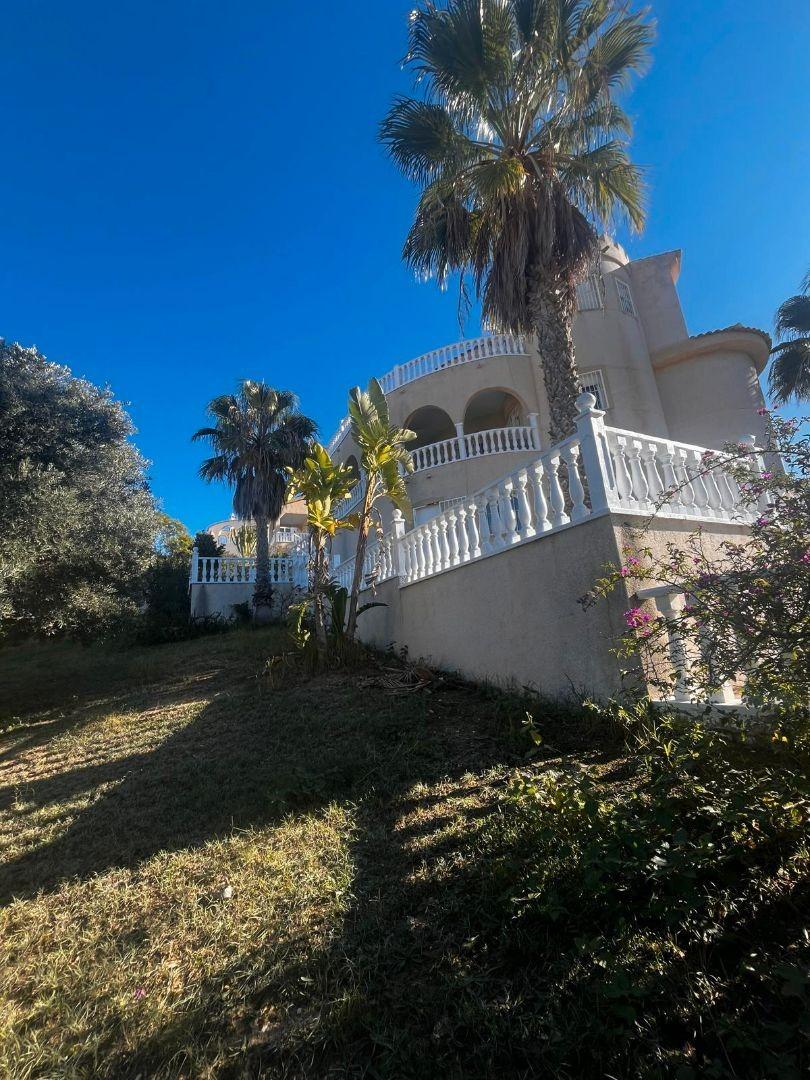 7-Bedroom Villa in La Marquesa, Rojales - Image 31