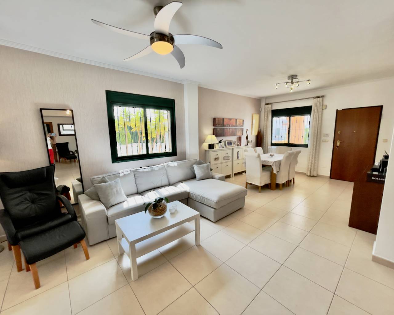 4-Bedroom Villa in Rojales - Image 17