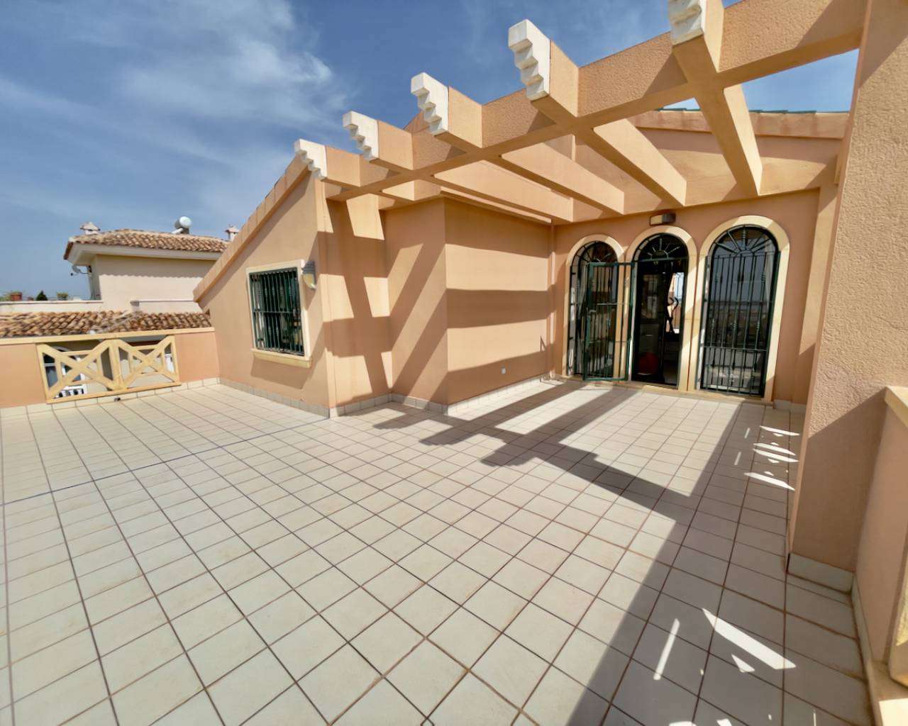 4-Bedroom Villa in Rojales - Image 32