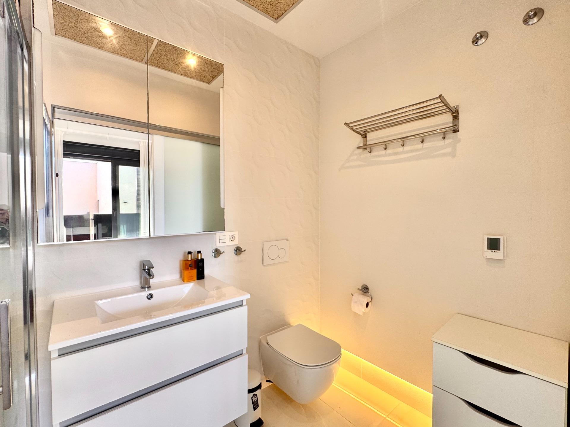 Villa met 4 Slaapkamers in Lomas de Cabo Roig, Orihuela Costa - Image 15