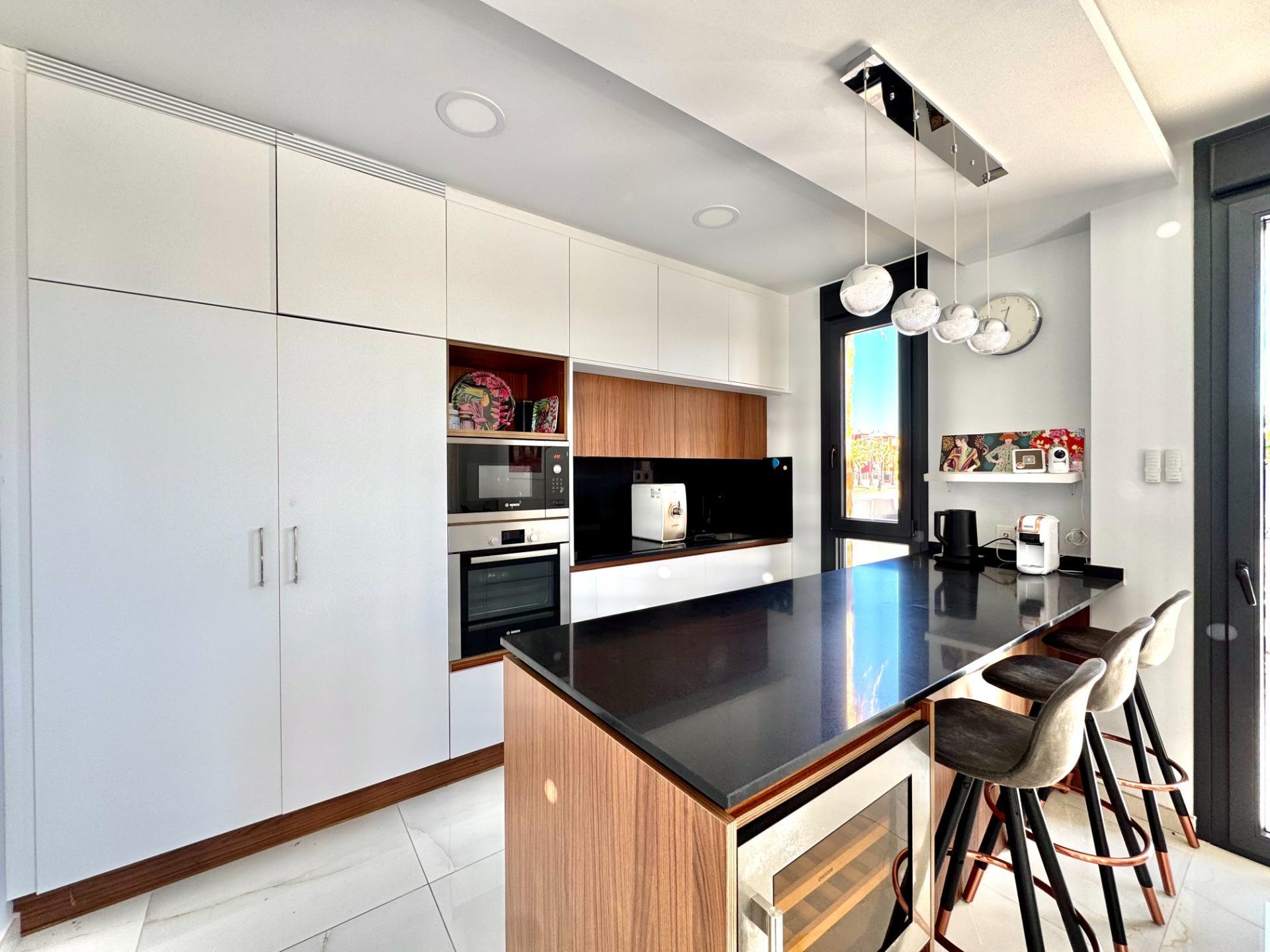 Villa met 4 Slaapkamers in Lomas de Cabo Roig, Orihuela Costa - Image 30