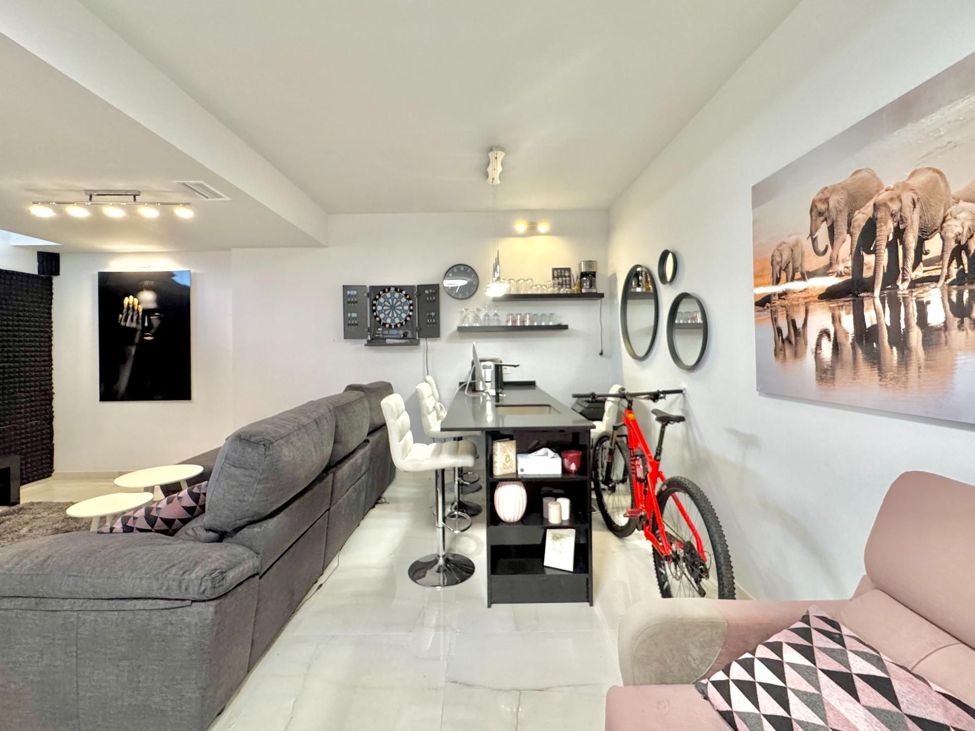 Villa met 4 Slaapkamers in Lomas de Cabo Roig, Orihuela Costa - Image 33