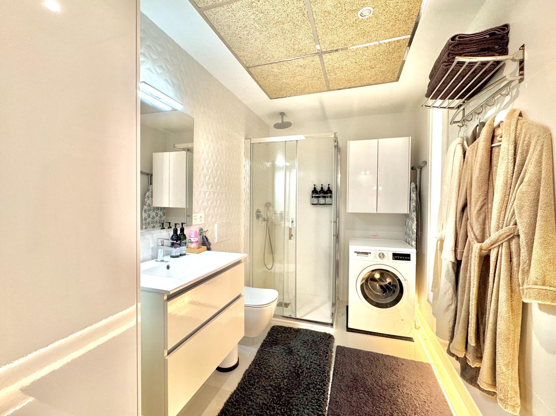 Villa met 4 Slaapkamers in Lomas de Cabo Roig, Orihuela Costa - Image 36