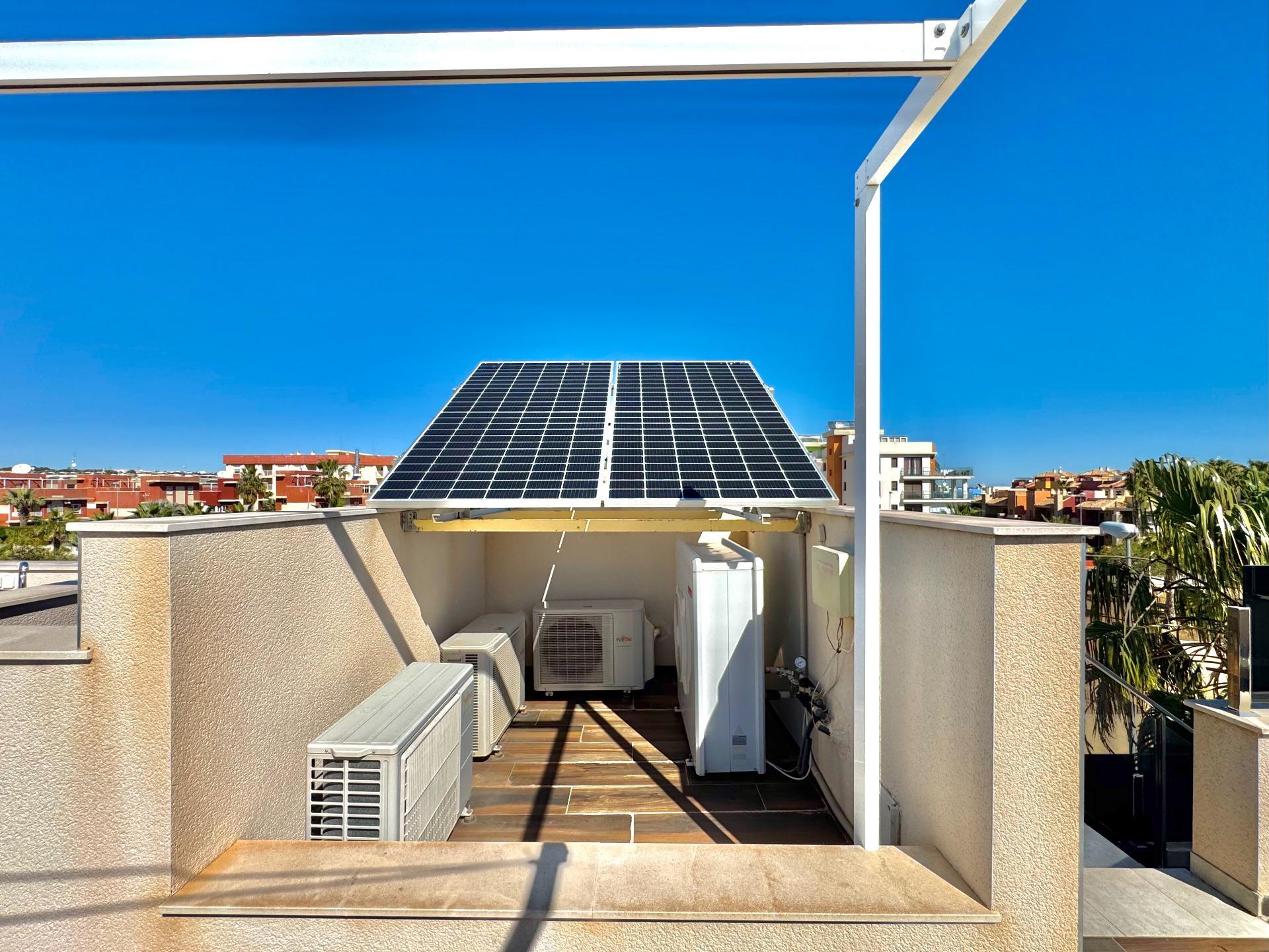 Villa met 4 Slaapkamers in Lomas de Cabo Roig, Orihuela Costa - Image 46