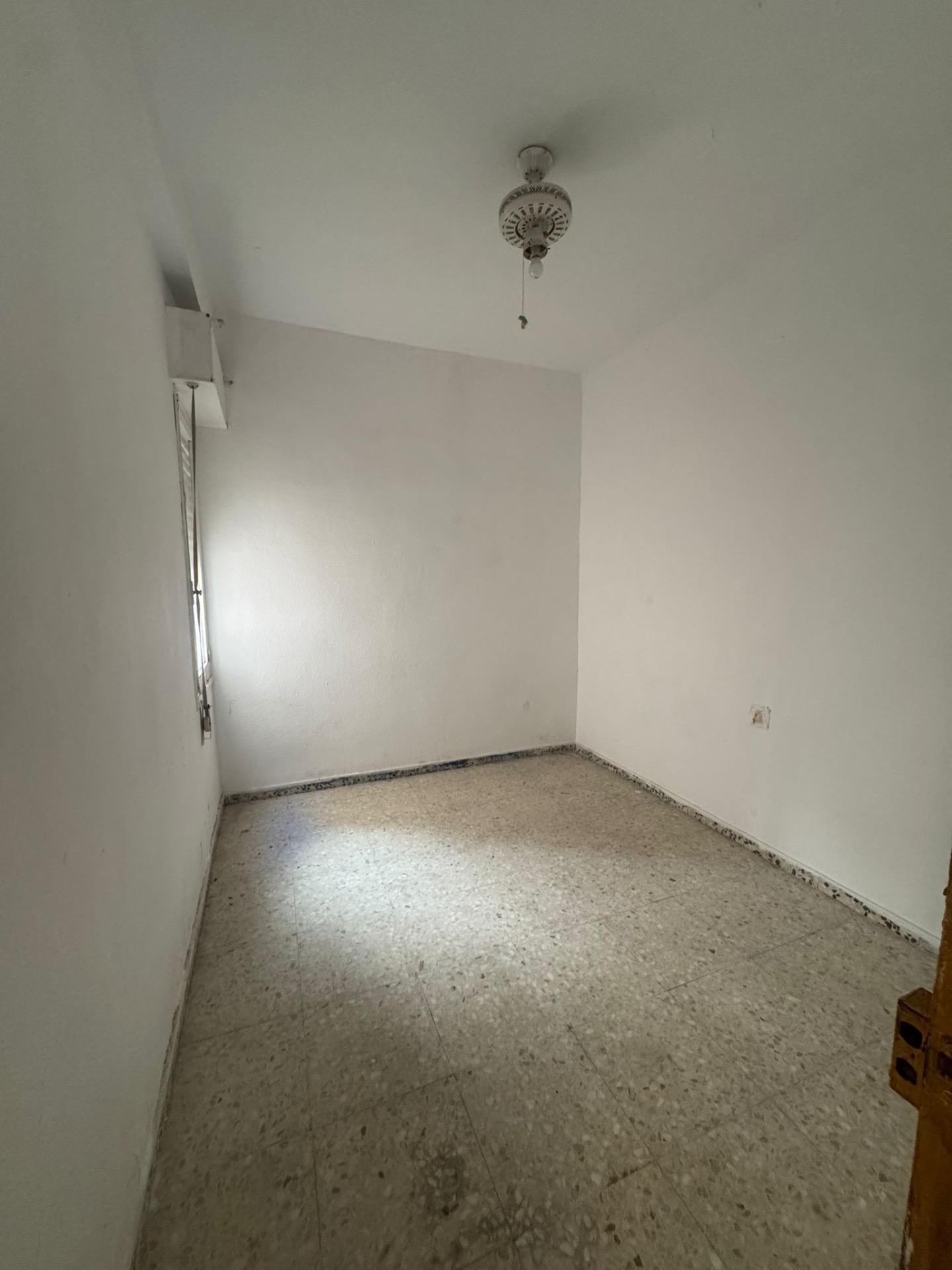 5-Bedroom Apartment in Guardamar del Segura - Image 12