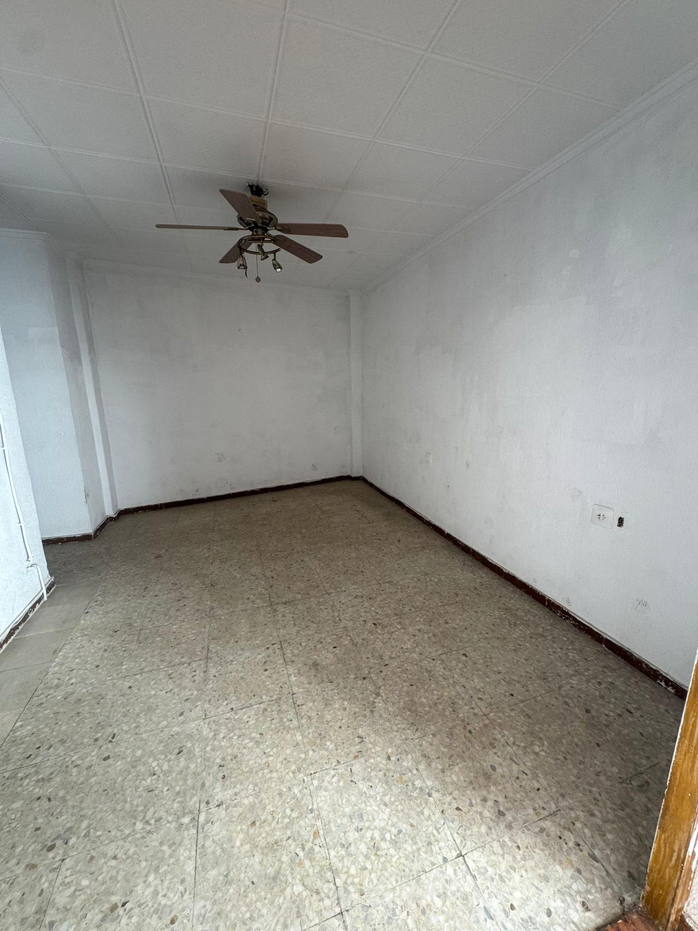 5-Bedroom Apartment in Guardamar del Segura - Image 17