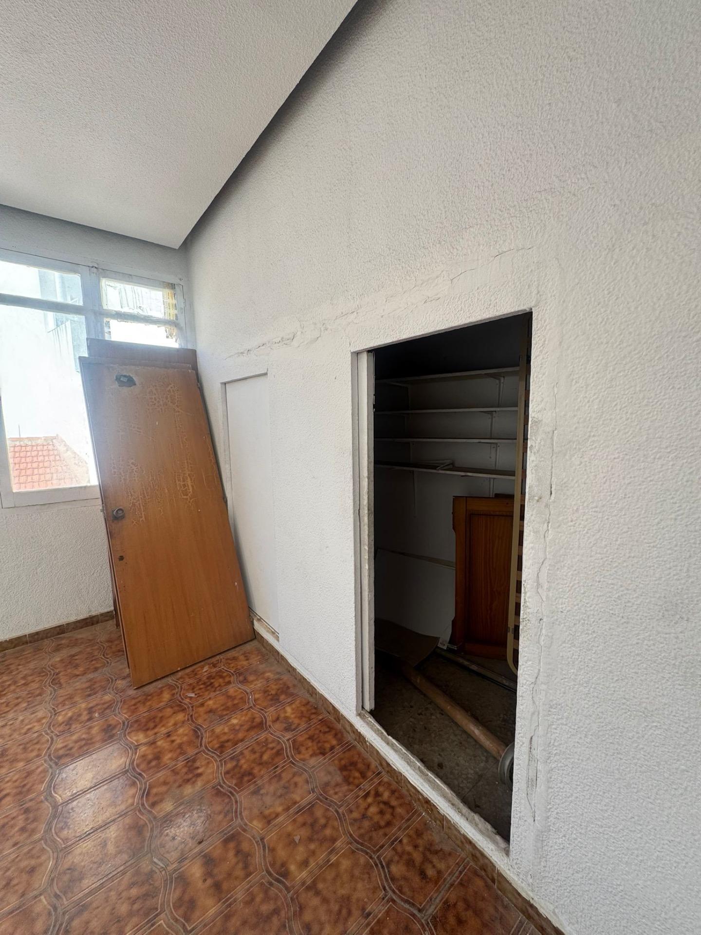 5-Bedroom Apartment in Guardamar del Segura - Image 19
