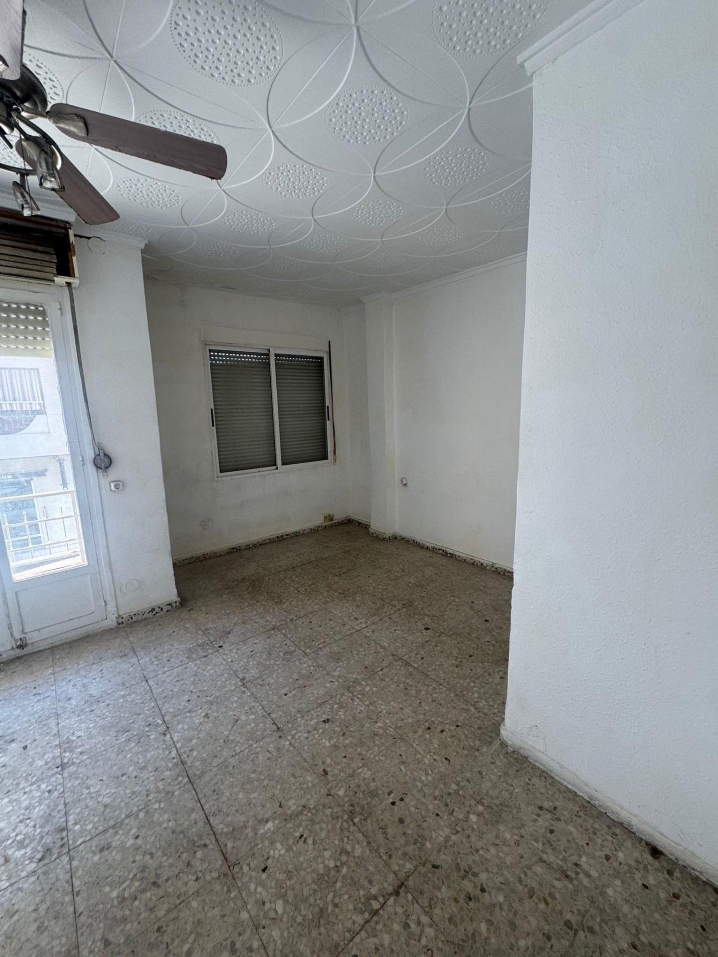 5-Bedroom Apartment in Guardamar del Segura - Image 8