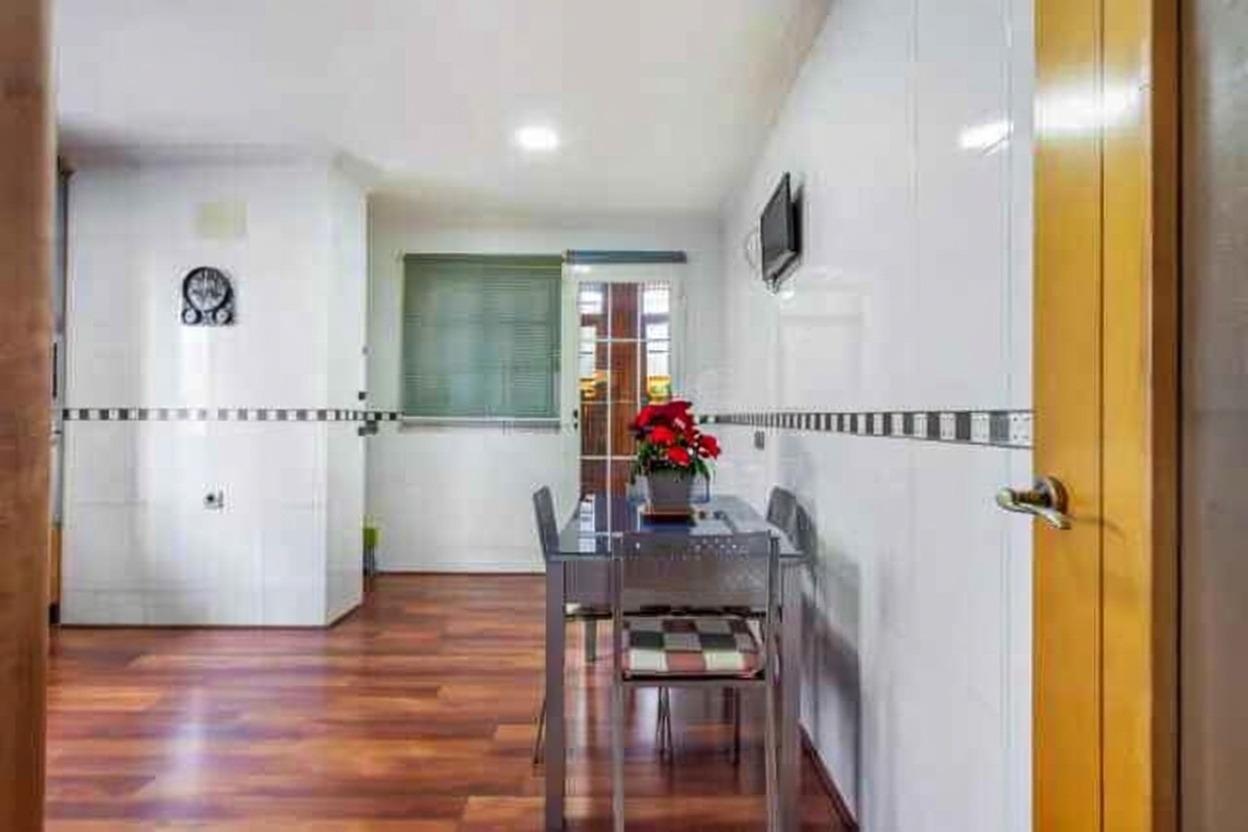 4-Bedroom Villa in Zona los Frutales, Torrevieja - Image 18