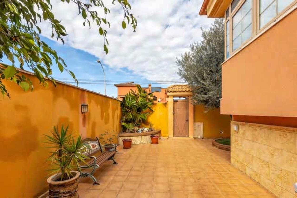 4-Bedroom Villa in Zona los Frutales, Torrevieja - Image 39