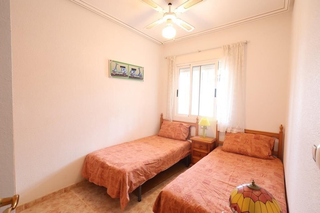 2-Bedroom Bungalow in La Zenia, Orihuela Costa - Image 12