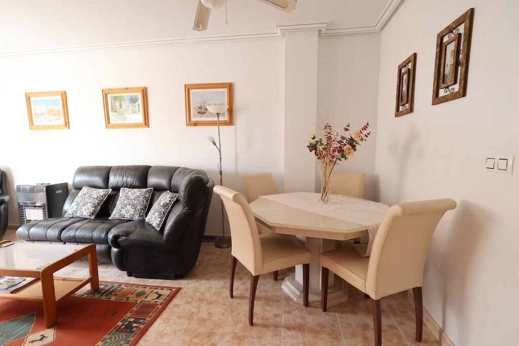 2-Bedroom Bungalow in La Zenia, Orihuela Costa - Image 5