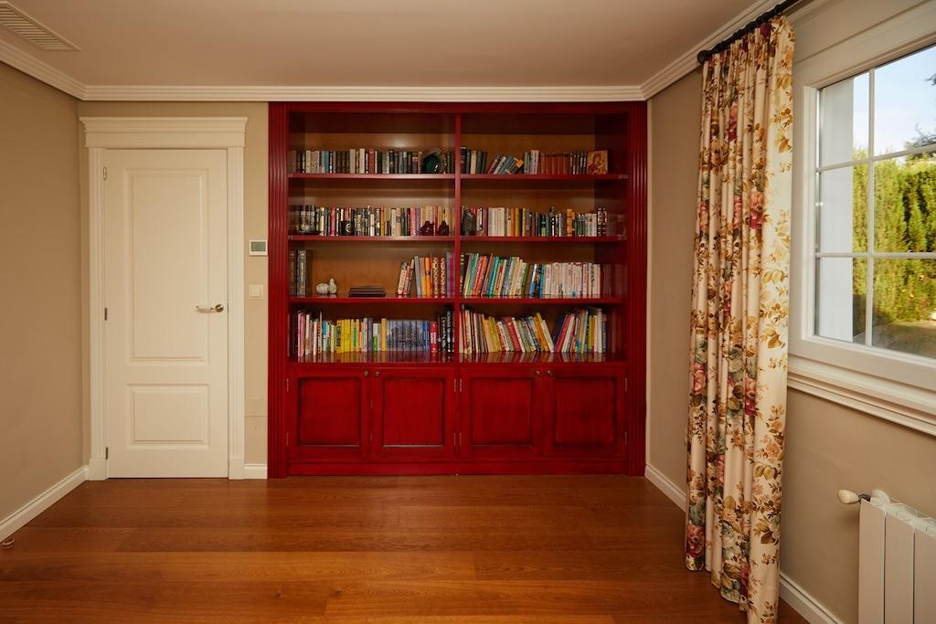 5-Bedroom Villa in Rojales - Image 14