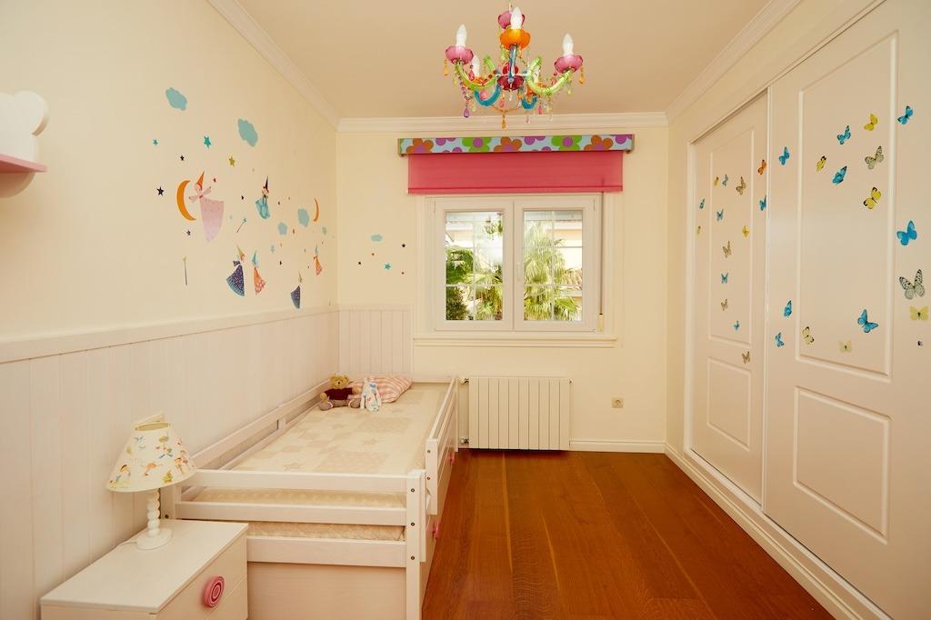 5-Bedroom Villa in Rojales - Image 26