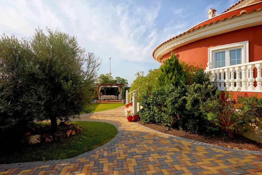 5-Bedroom Villa in Rojales - Image 45