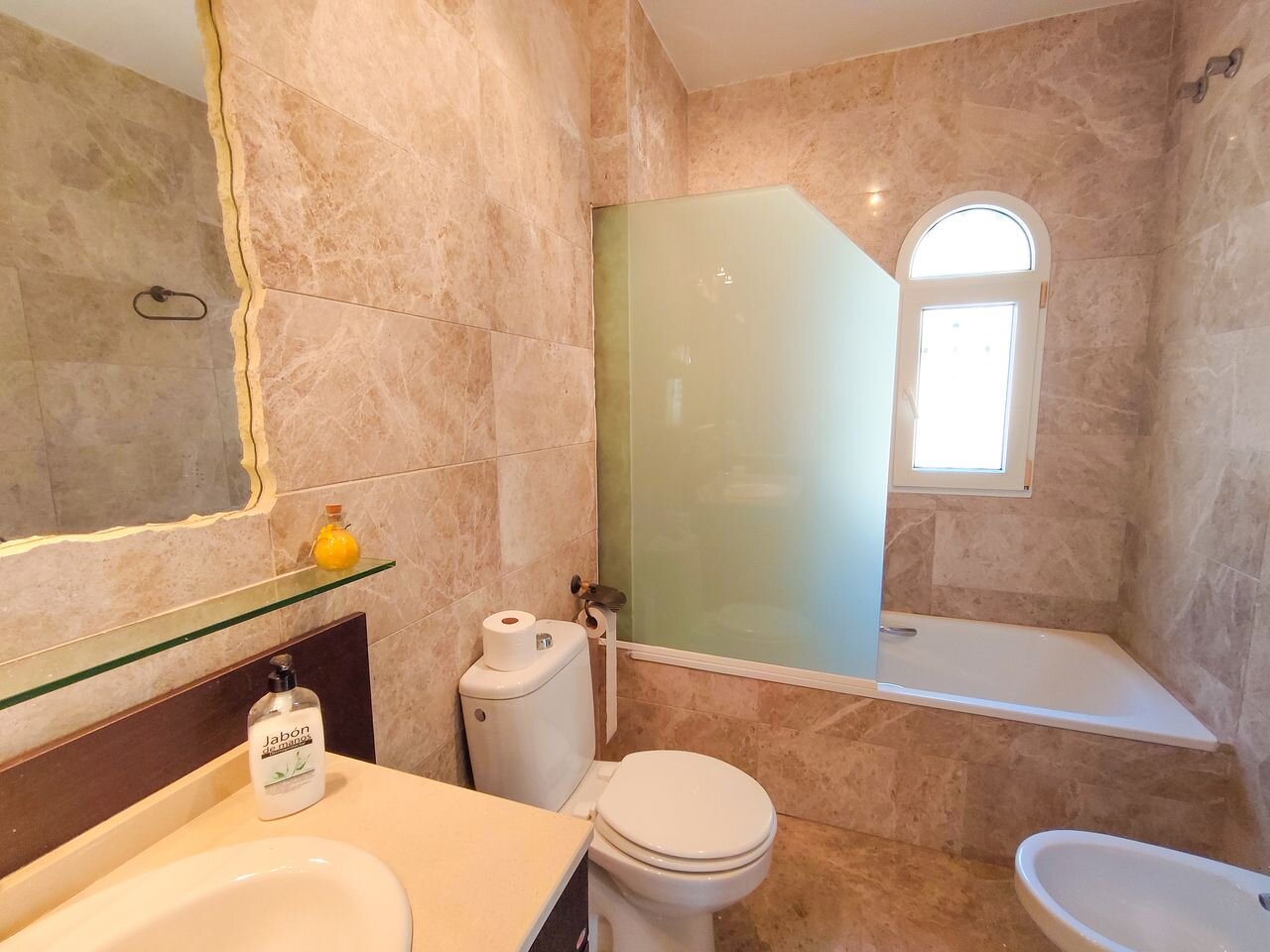 3-Bedroom Villa in Villamartín-las Filipinas, Orihuela Costa - Image 24