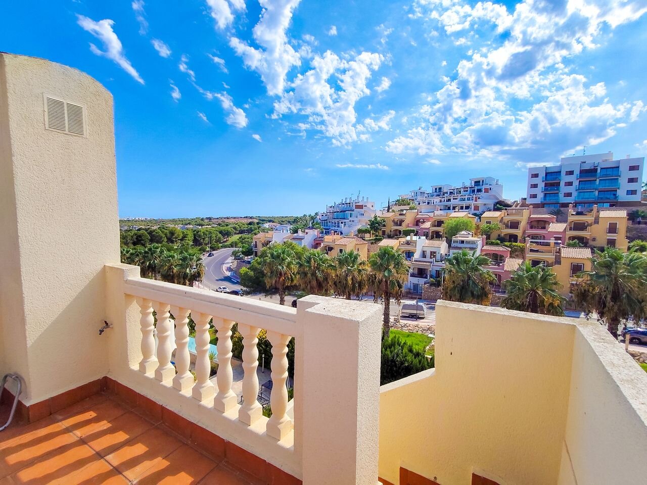 3-Bedroom Villa in Villamartín-las Filipinas, Orihuela Costa - Image 3