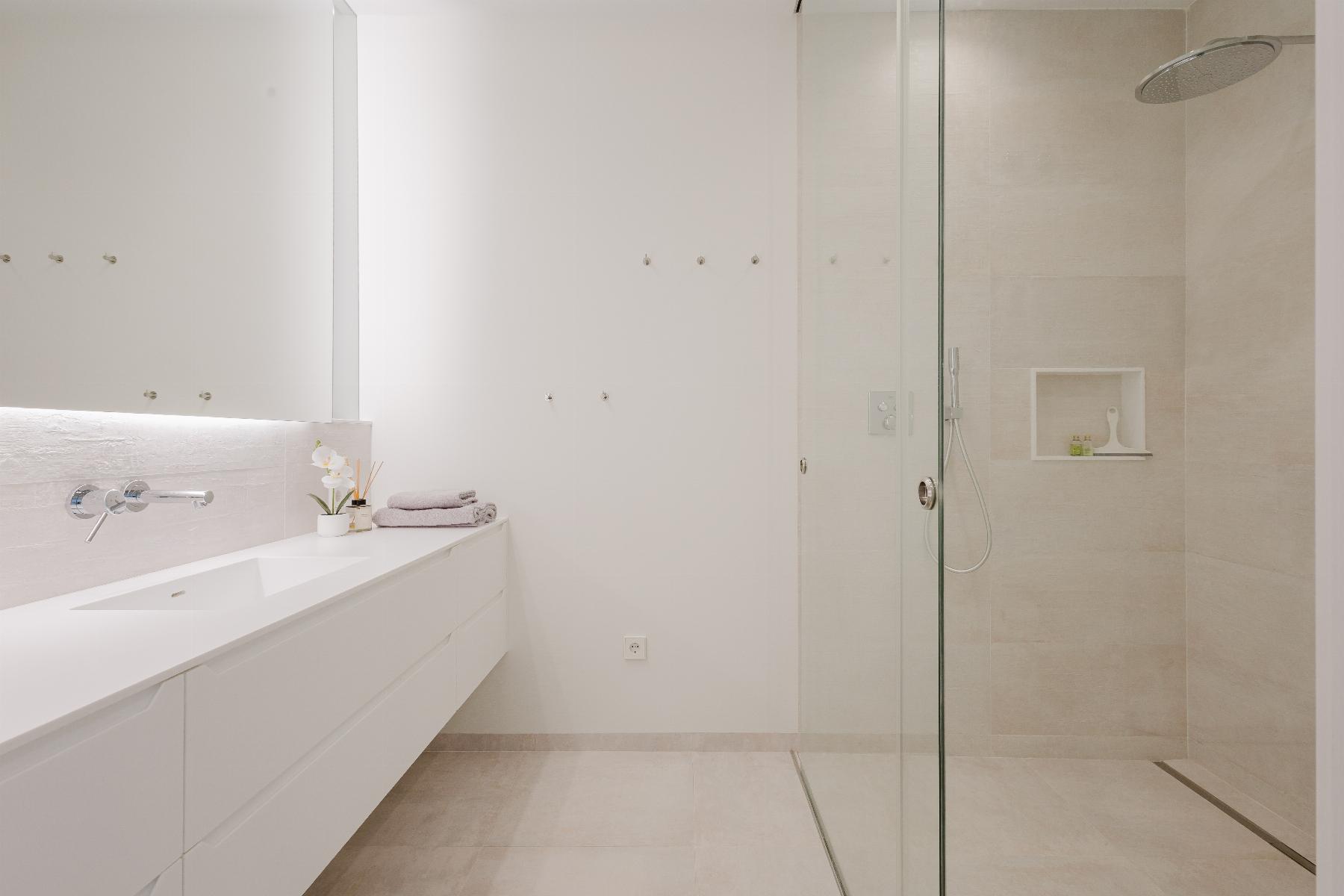 5-Bedroom Villa in Las Colinas Golf, Orihuela - Image 12