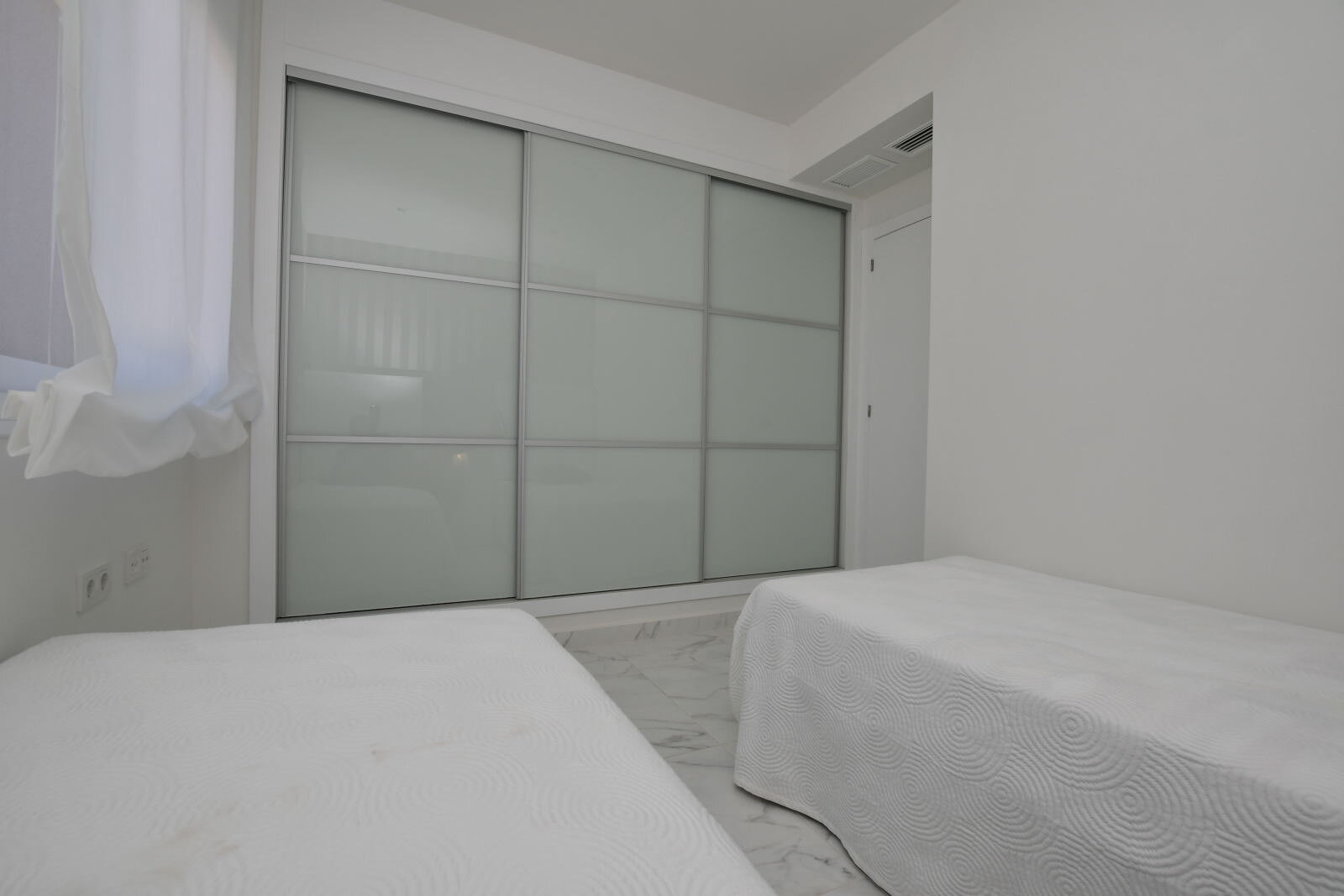 2-Bedroom Bungalow in San Miguel de Salinas - Image 6