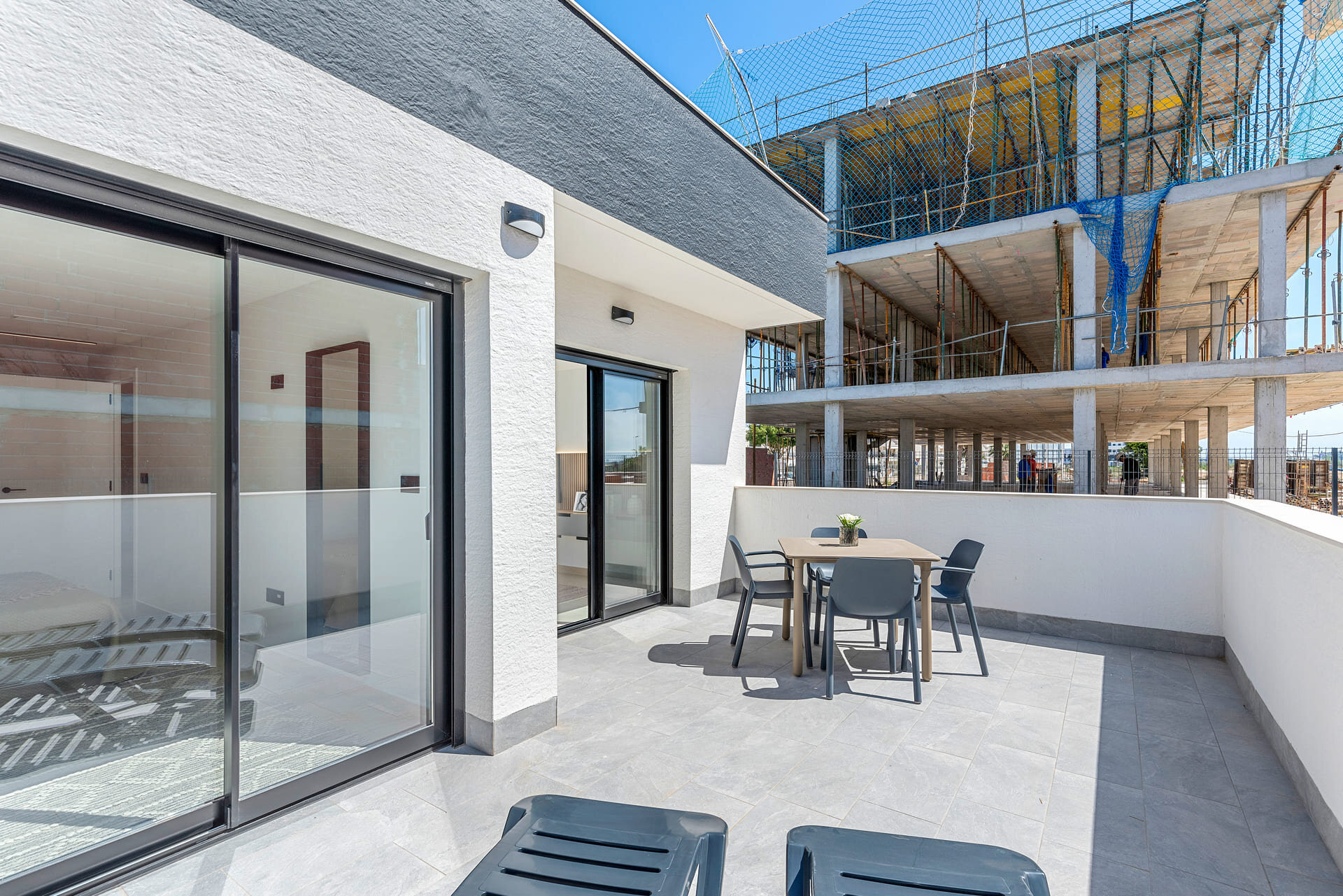 3-Bedroom Penthouse Apartment in Guardamar del Segura - Image 15