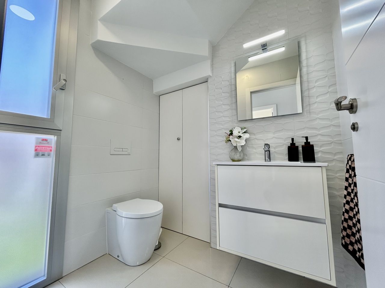 3-Bedroom Villa in Villamartin, Orihuela Costa - Image 13