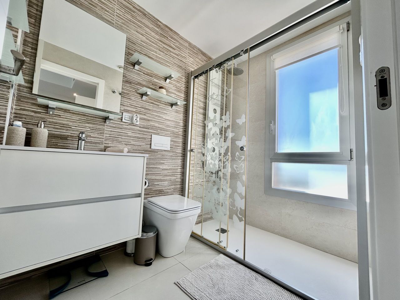 3-Bedroom Villa in Villamartin, Orihuela Costa - Image 16