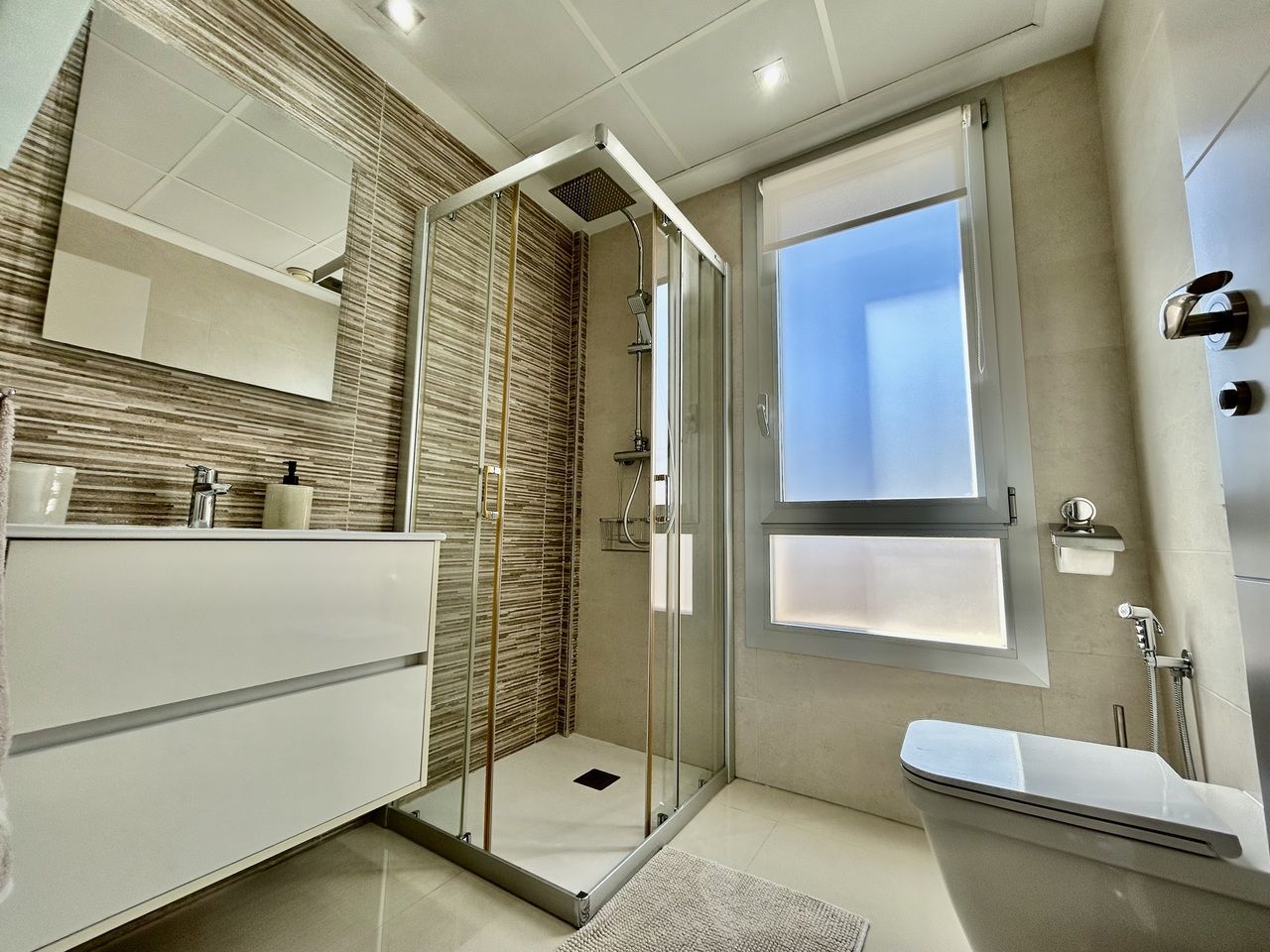 3-Bedroom Villa in Villamartin, Orihuela Costa - Image 33