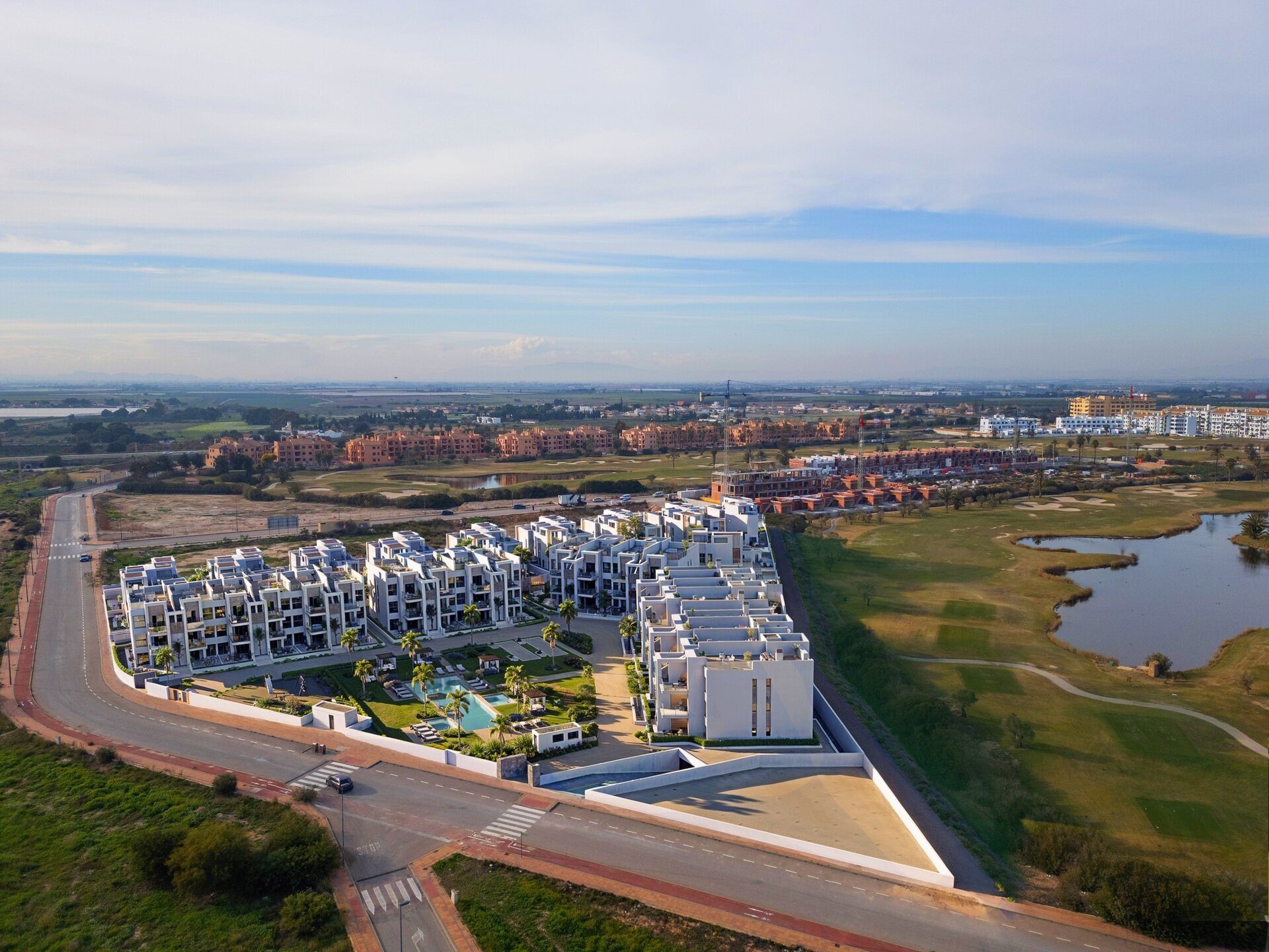 2-Bedroom Apartment in Los Alcázares - Image 2