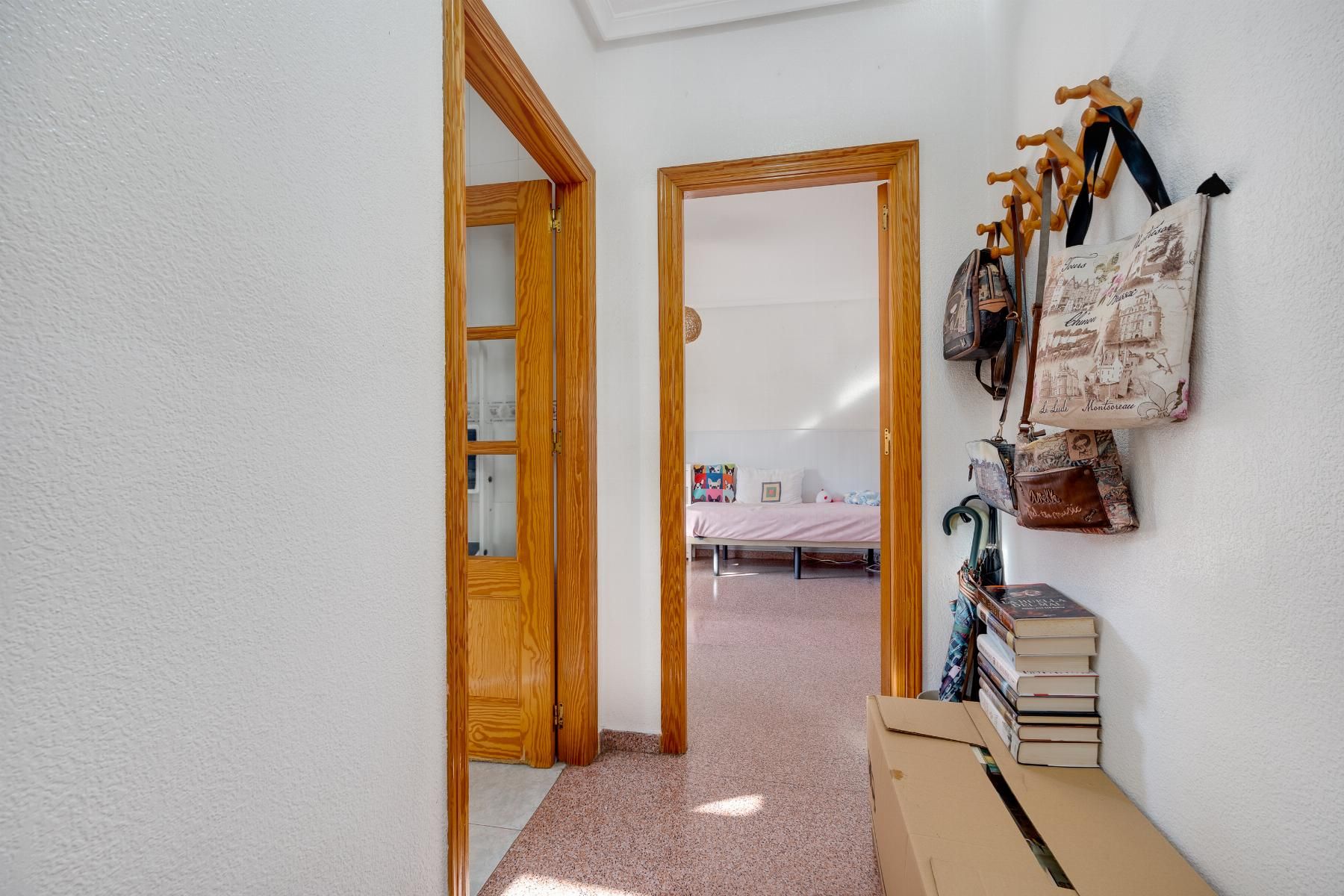 2-Bedroom Apartment in Centro, Torrevieja - Image 14