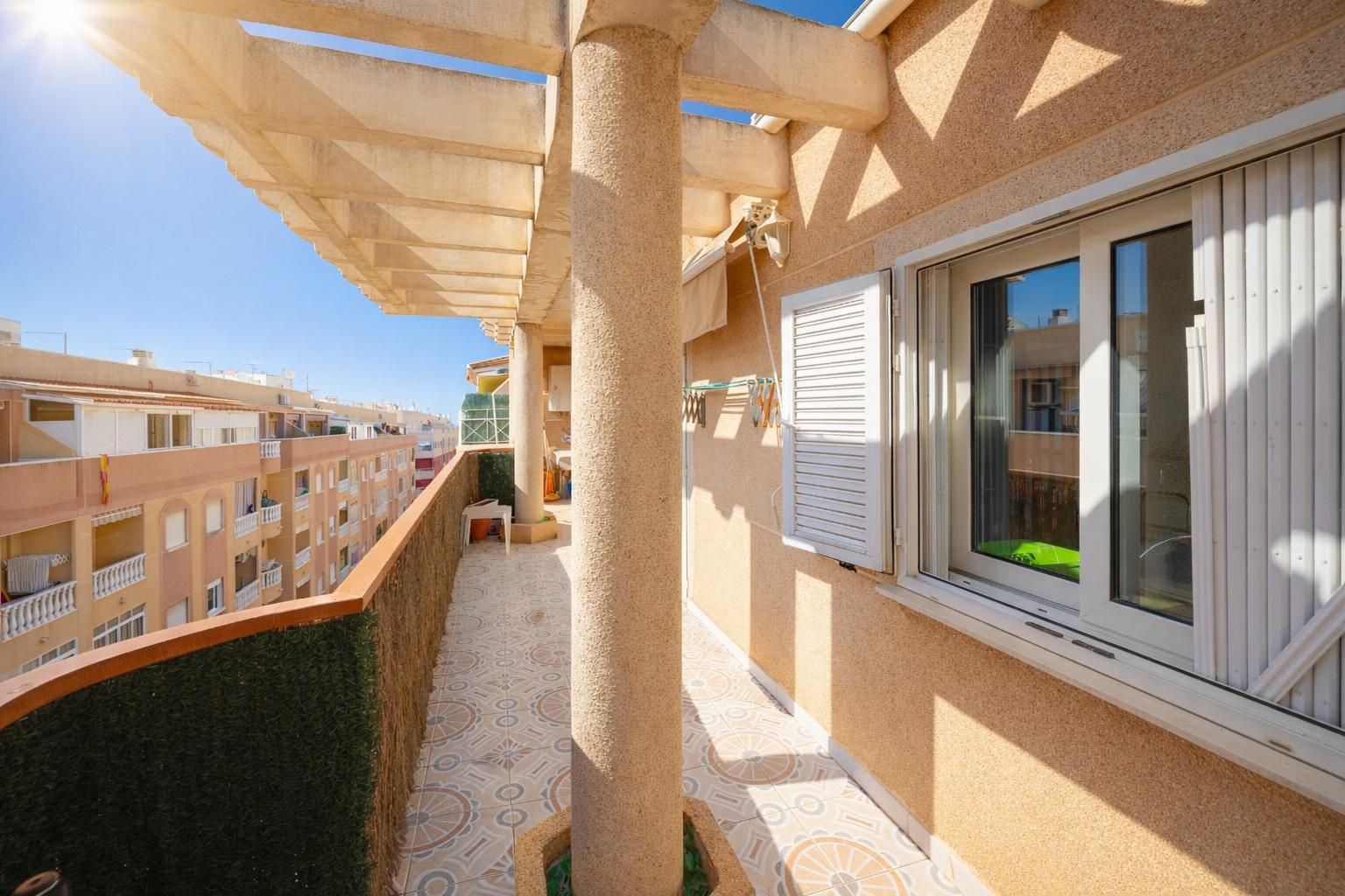 2-Bedroom Apartment in Centro, Torrevieja - Image 2
