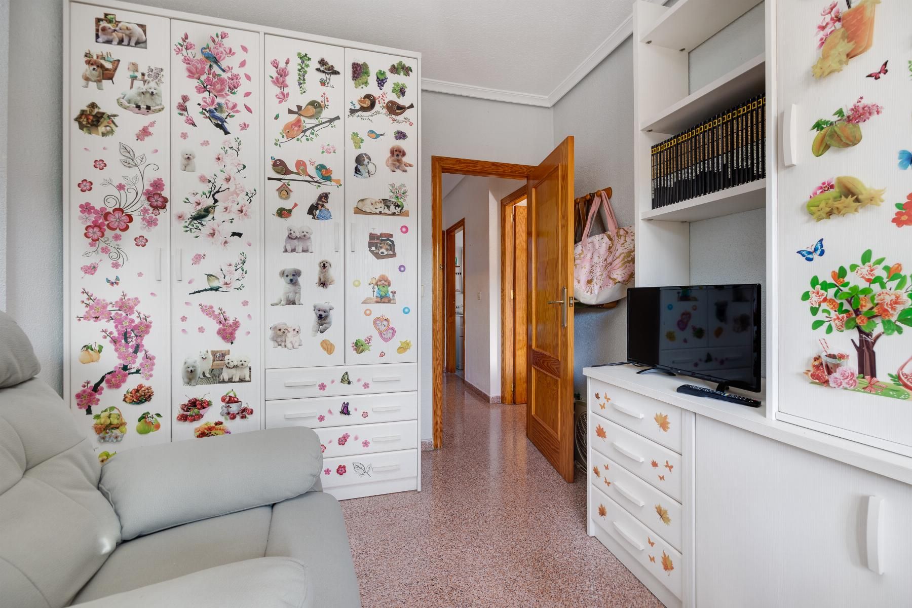 2-Bedroom Apartment in Centro, Torrevieja - Image 26