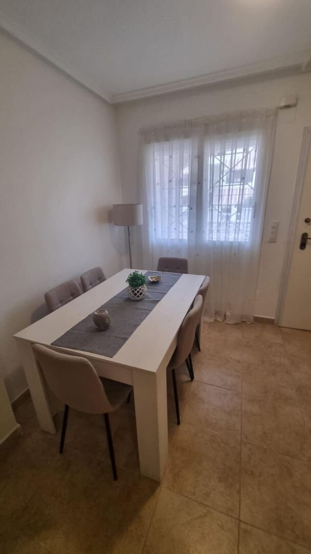 2-Bedroom Bungalow in Torreblanca, Torrevieja - Image 10