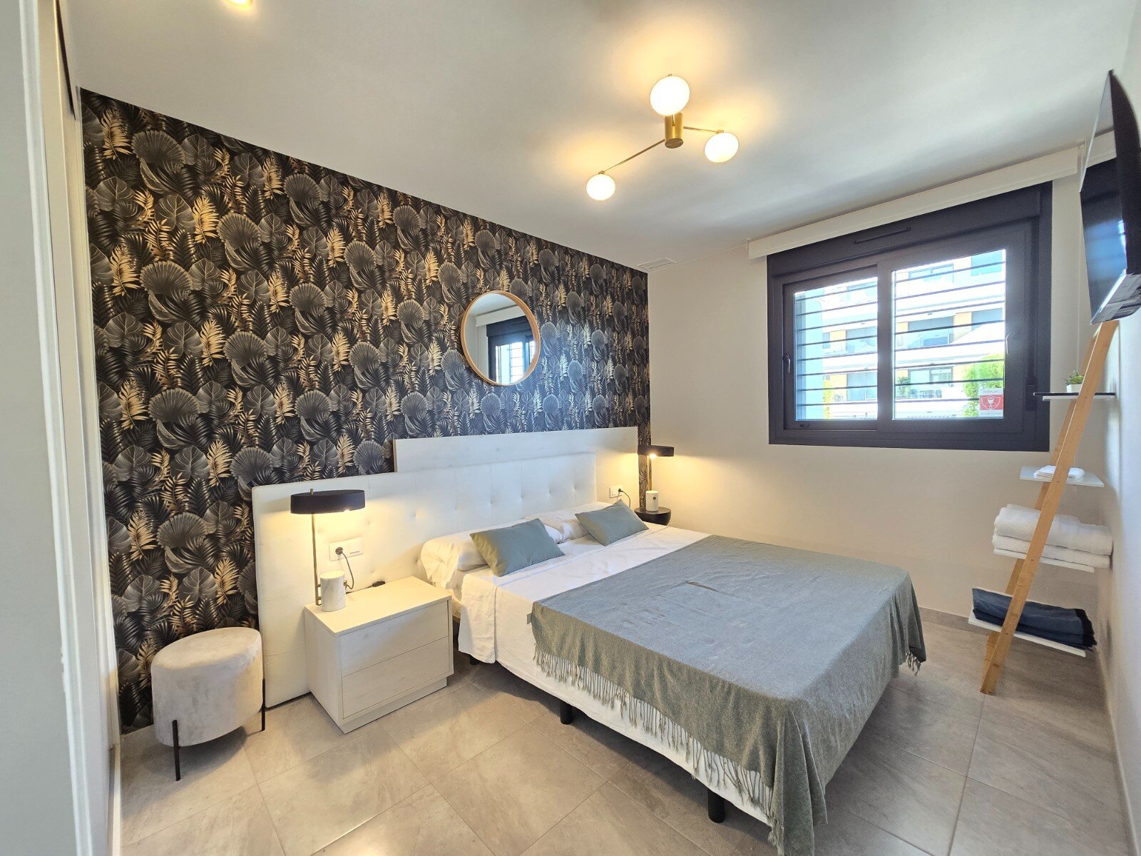 2-Bedroom Apartment in Las Filipinas, Orihuela Costa - Image 12