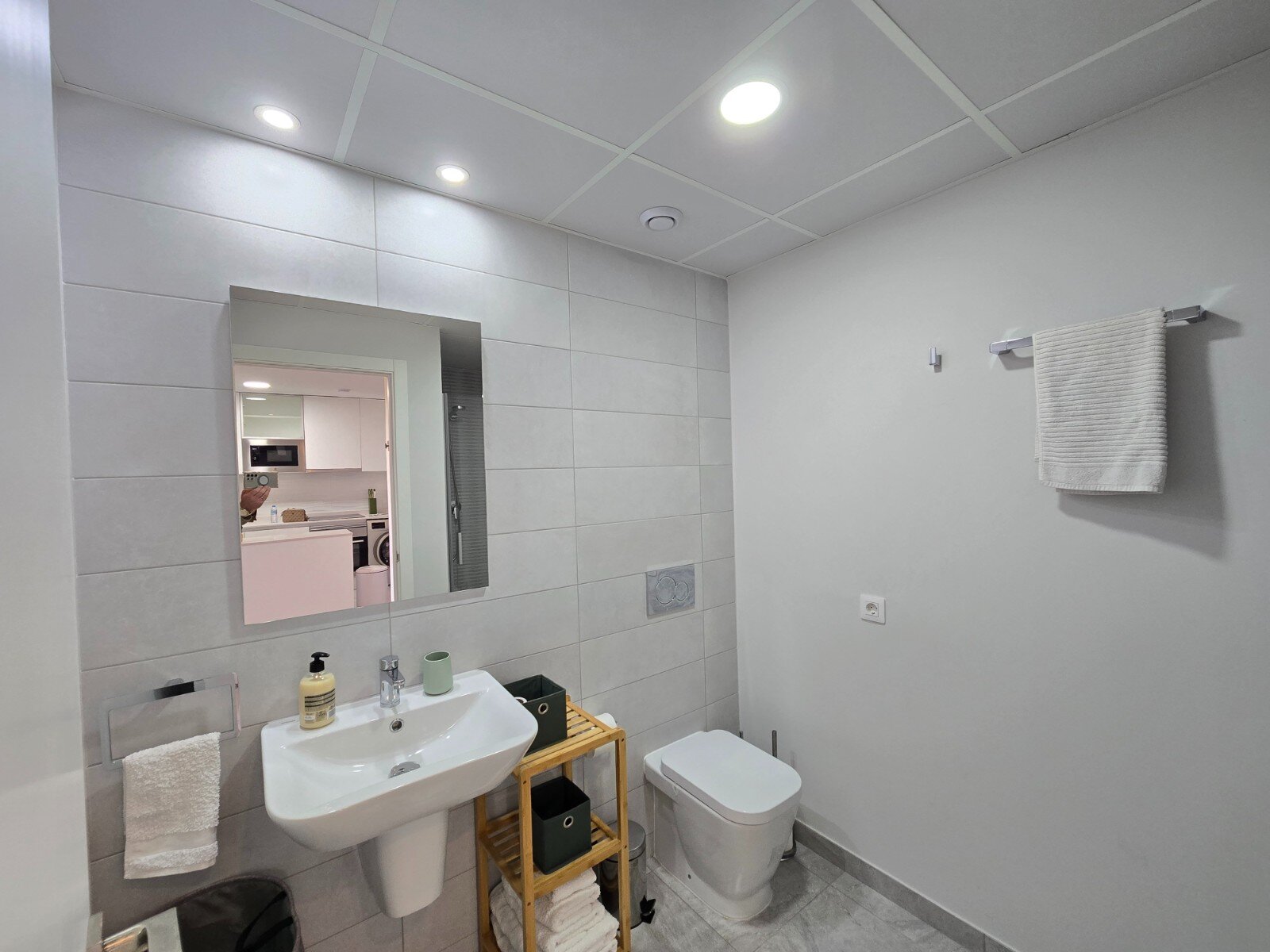 2-Bedroom Apartment in Las Filipinas, Orihuela Costa - Image 18