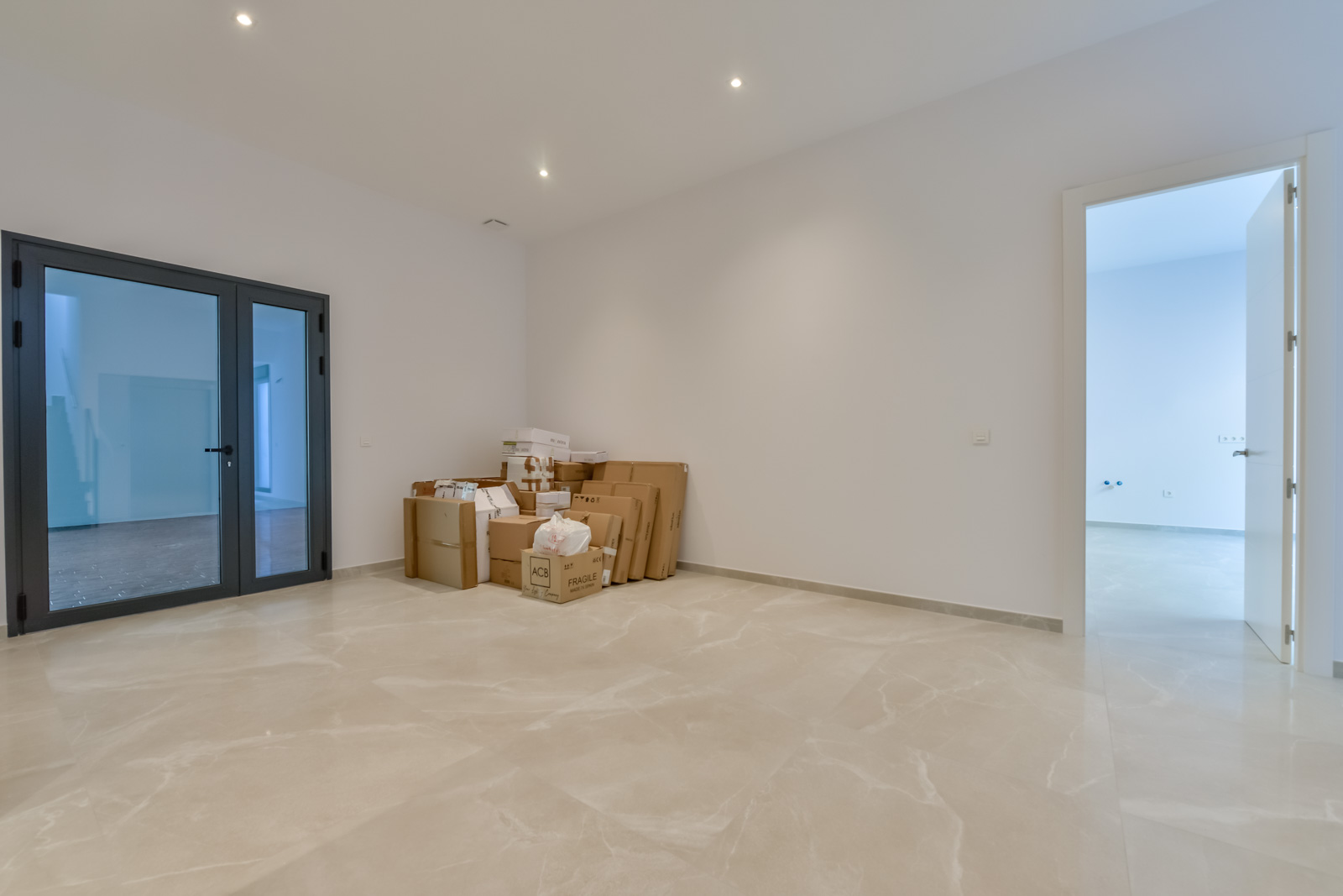 8-Bedroom Villa in Finestrat - Image 19